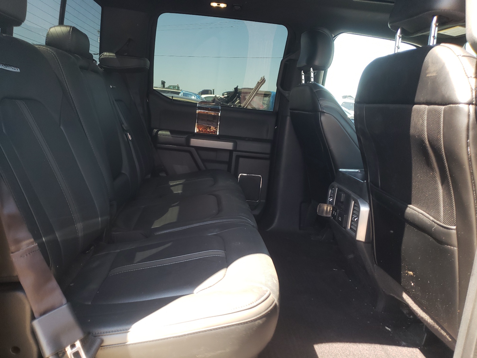 Photo 6 from auction – 2017 FORD F150 SUPER with VIN 1FTEW1EG1HFB30054