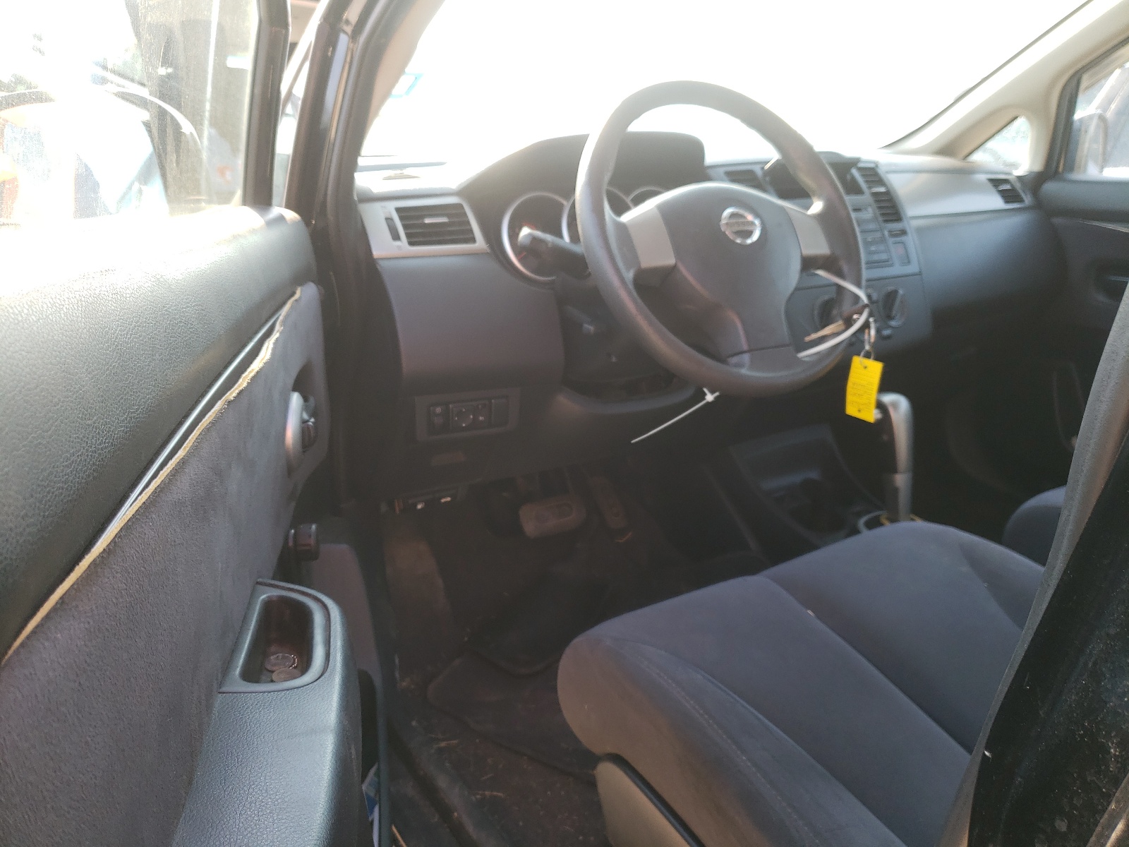 Photo 9 from auction – 2009 NISSAN VERSA S with VIN 3N1BC13E39L436860