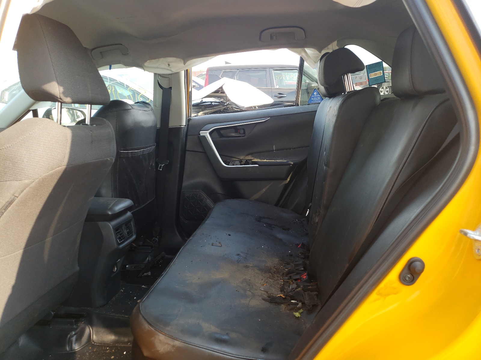 Photo 6 from auction – 2019 TOYOTA RAV4 LE with VIN 2T3LWRFV6KW016687