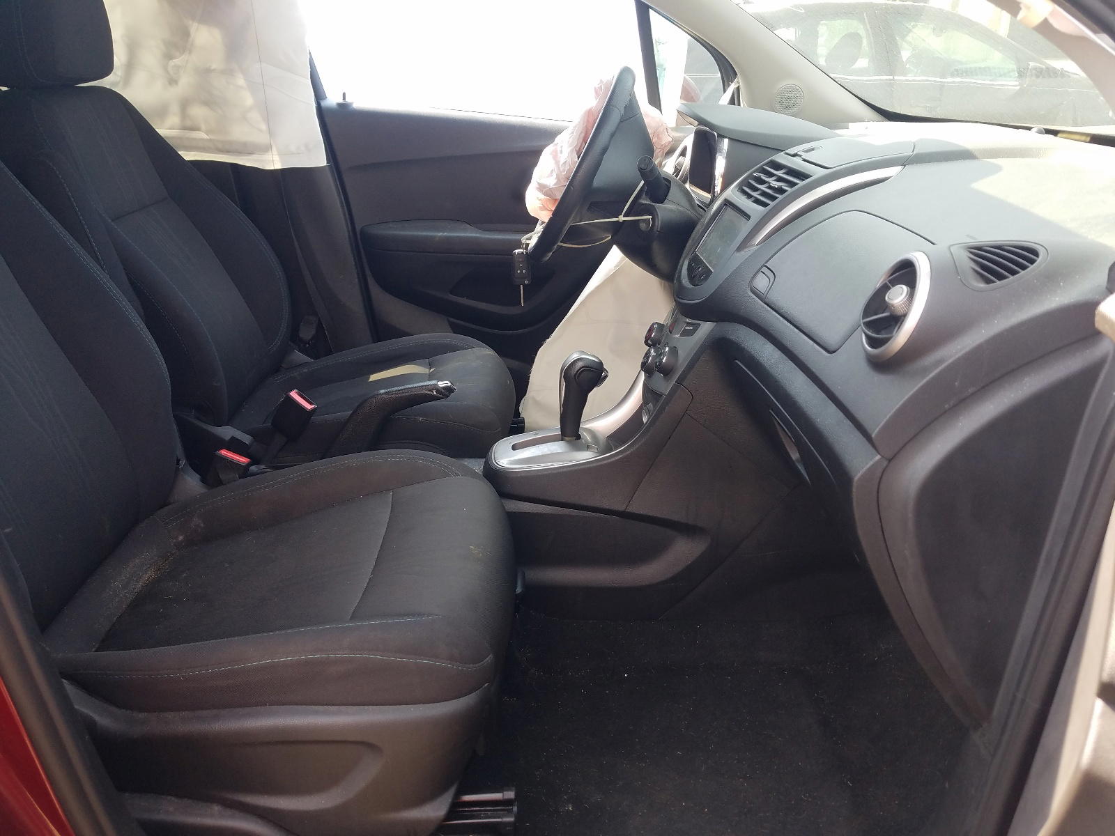 Photo 5 from auction – 2016 CHEVROLET TRAX 1LT with VIN 3GNCJLSB9GL186667