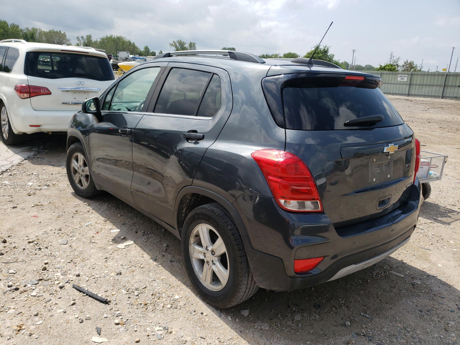 Photo 3 from auction – 2017 CHEVROLET TRAX 1LT with VIN 3GNCJLSB8HL284462