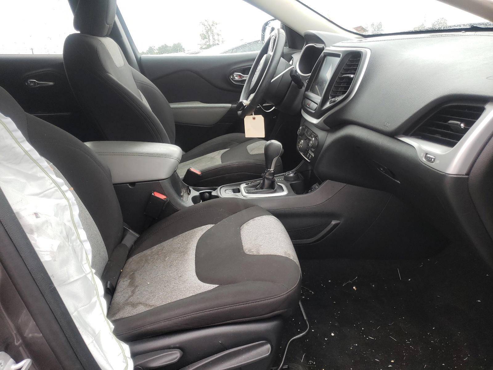 Photo 5 from auction – 2014 JEEP CHEROKEE L with VIN 1C4PJMCB3EW186010