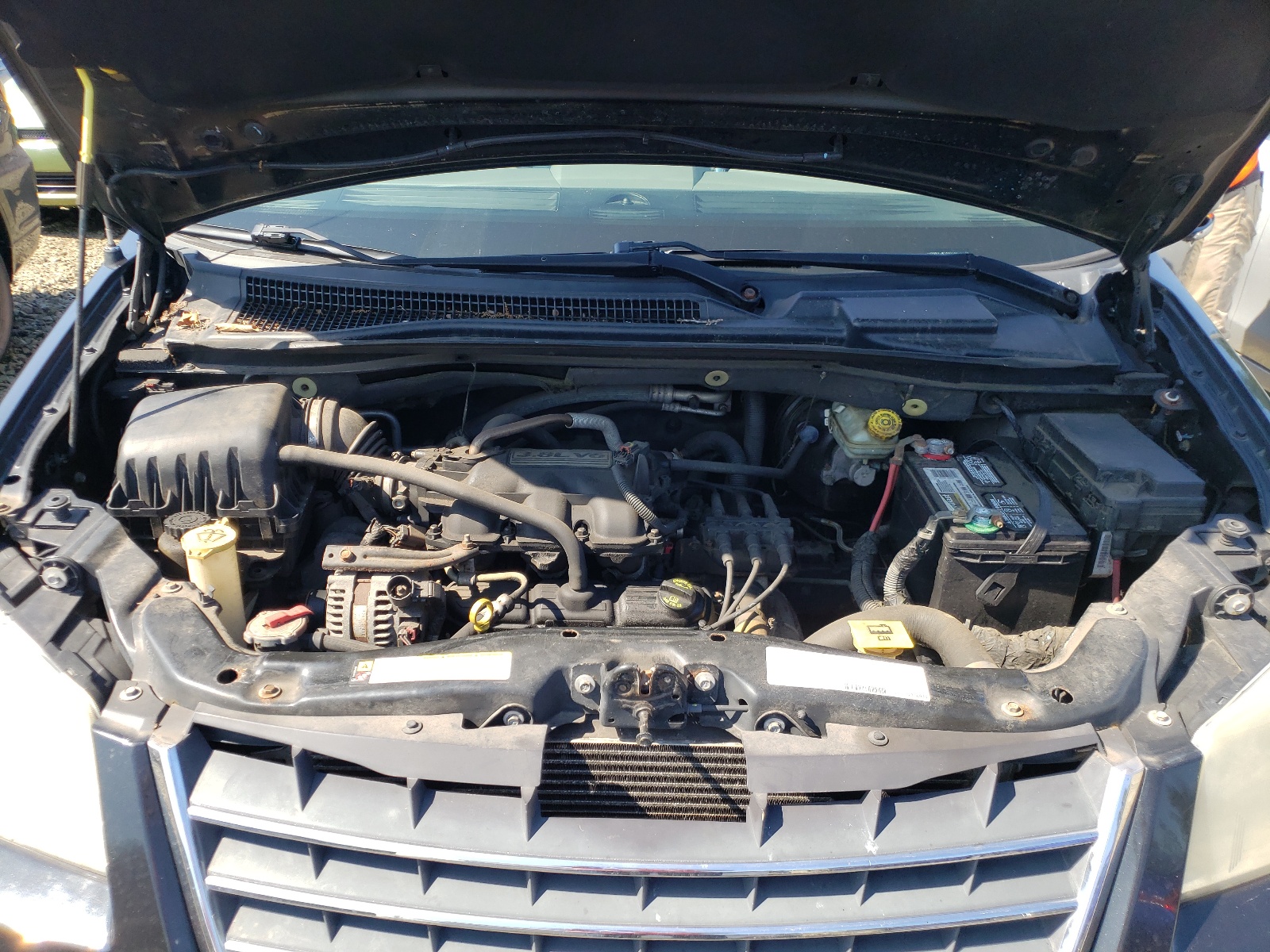 Photo 7 from auction – 2008 CHRYSLER TOWN & COU with VIN 2A8HR54P78R843636
