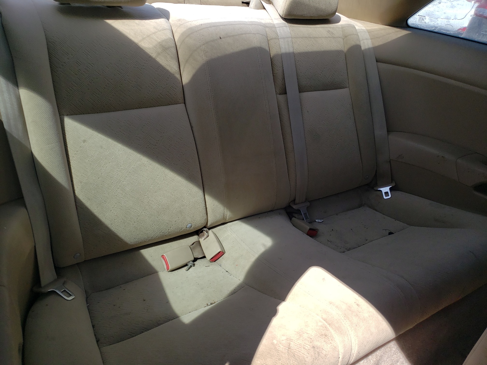 Photo 6 from auction – 2004 HONDA CIVIC LX with VIN 1HGEM22574L029905
