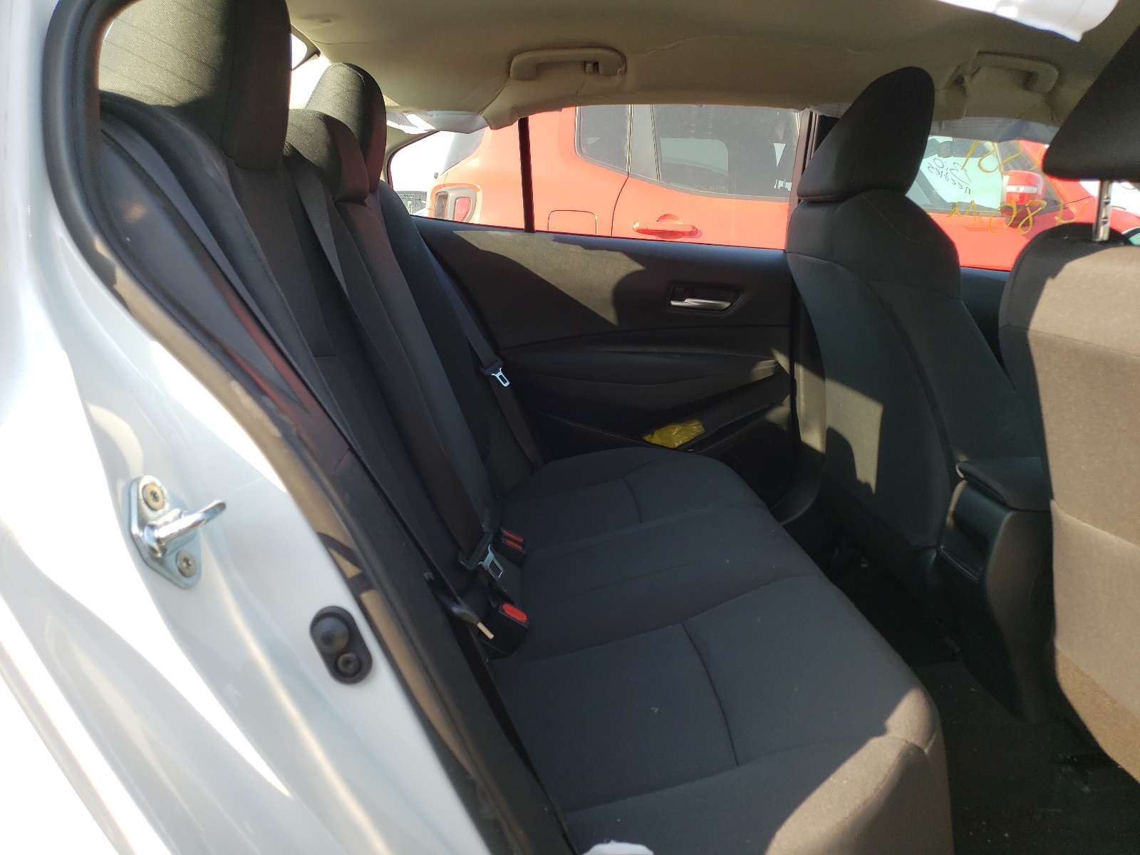 Photo 6 from auction – 2021 TOYOTA COROLLA LE with VIN 5YFEPMAE5MP216683