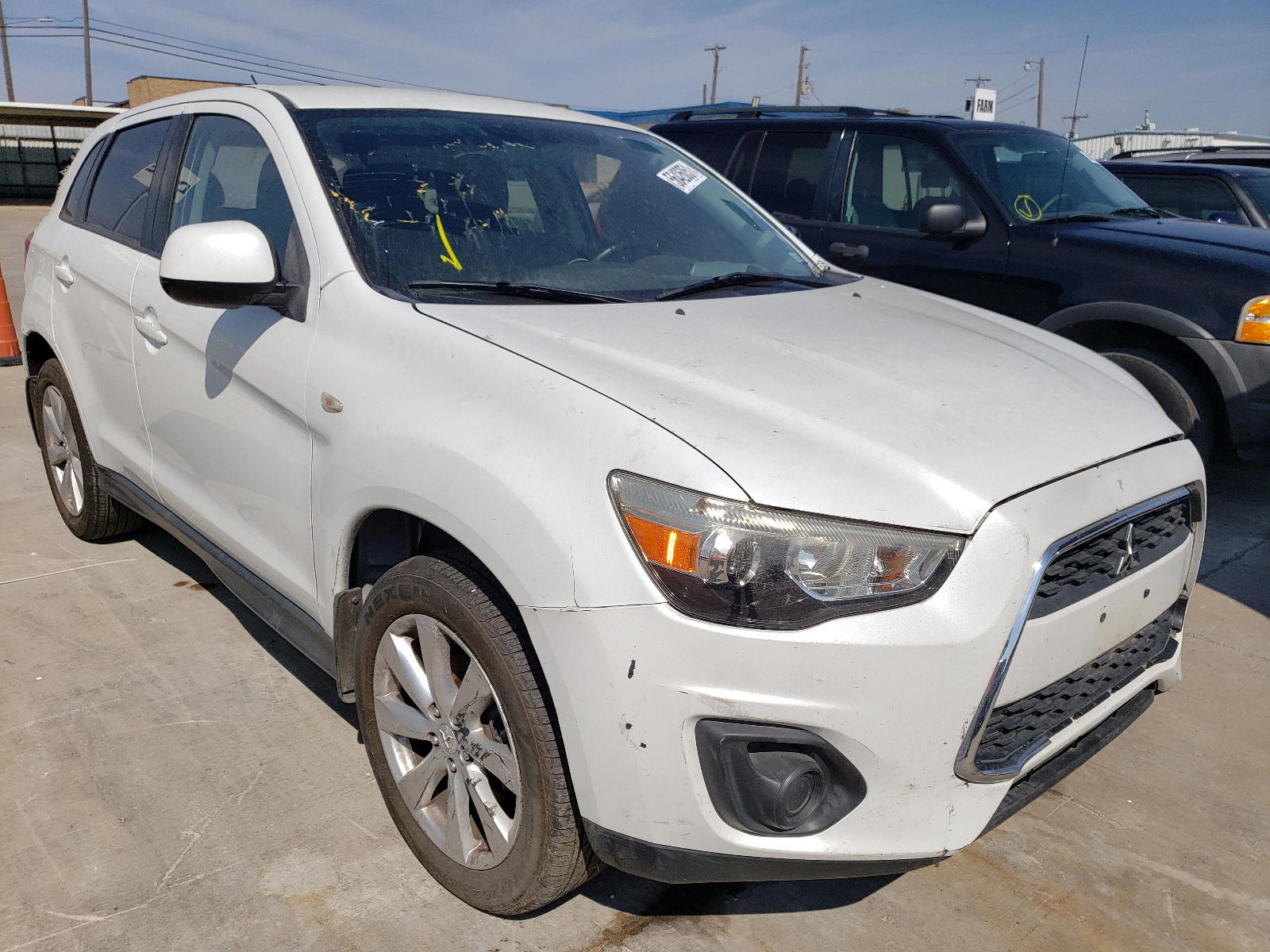 MITSUBISHI OUTLANDER 2013 with VIN 4A4AP3AUXDE008353 - Photo from auction
