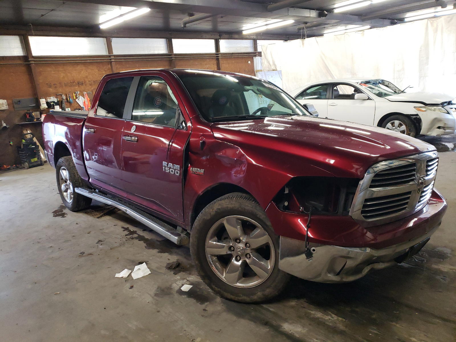 RAM 1500 SLT 2018 with VIN 1C6RR7LT9JS216325 - Photo from auction