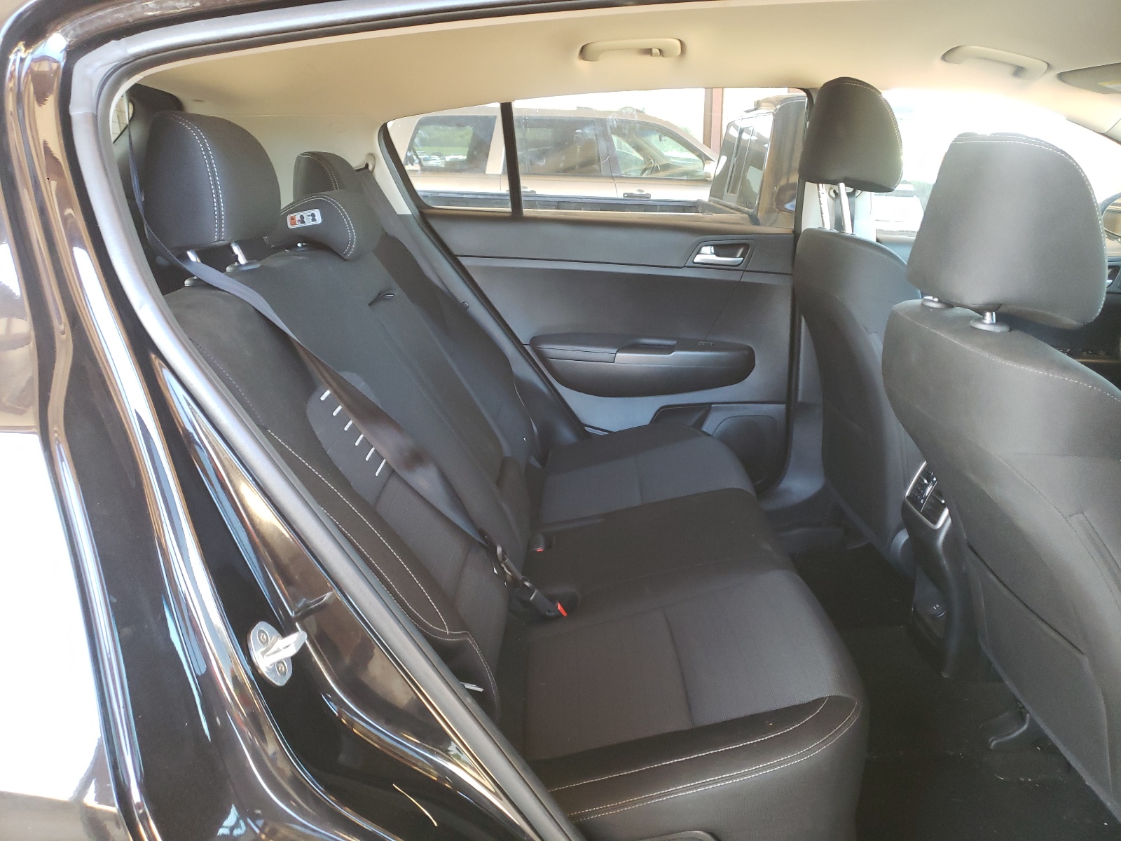 Photo 6 from auction – 2018 KIA SPORTAGE L with VIN KNDPM3AC8J7326327