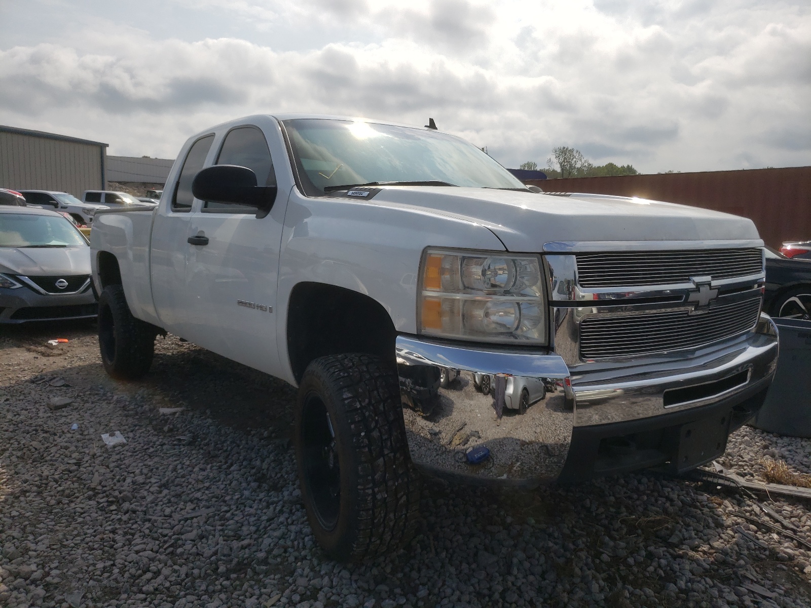 CHEVROLET SILVERADO 2008 with VIN 1GCHK29KX8E147762 - Photo from auction