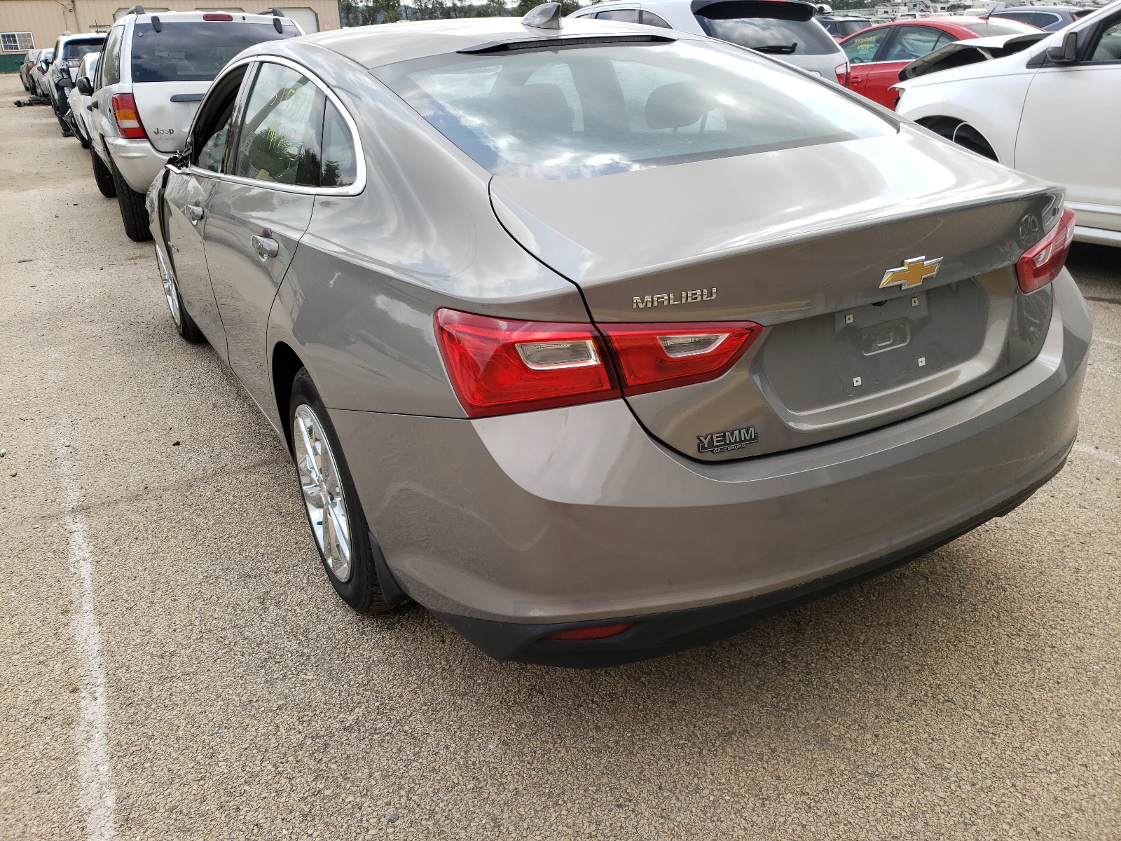 Photo 3 from auction – 2017 CHEVROLET MALIBU LT with VIN 1G1ZE5ST8HF197207