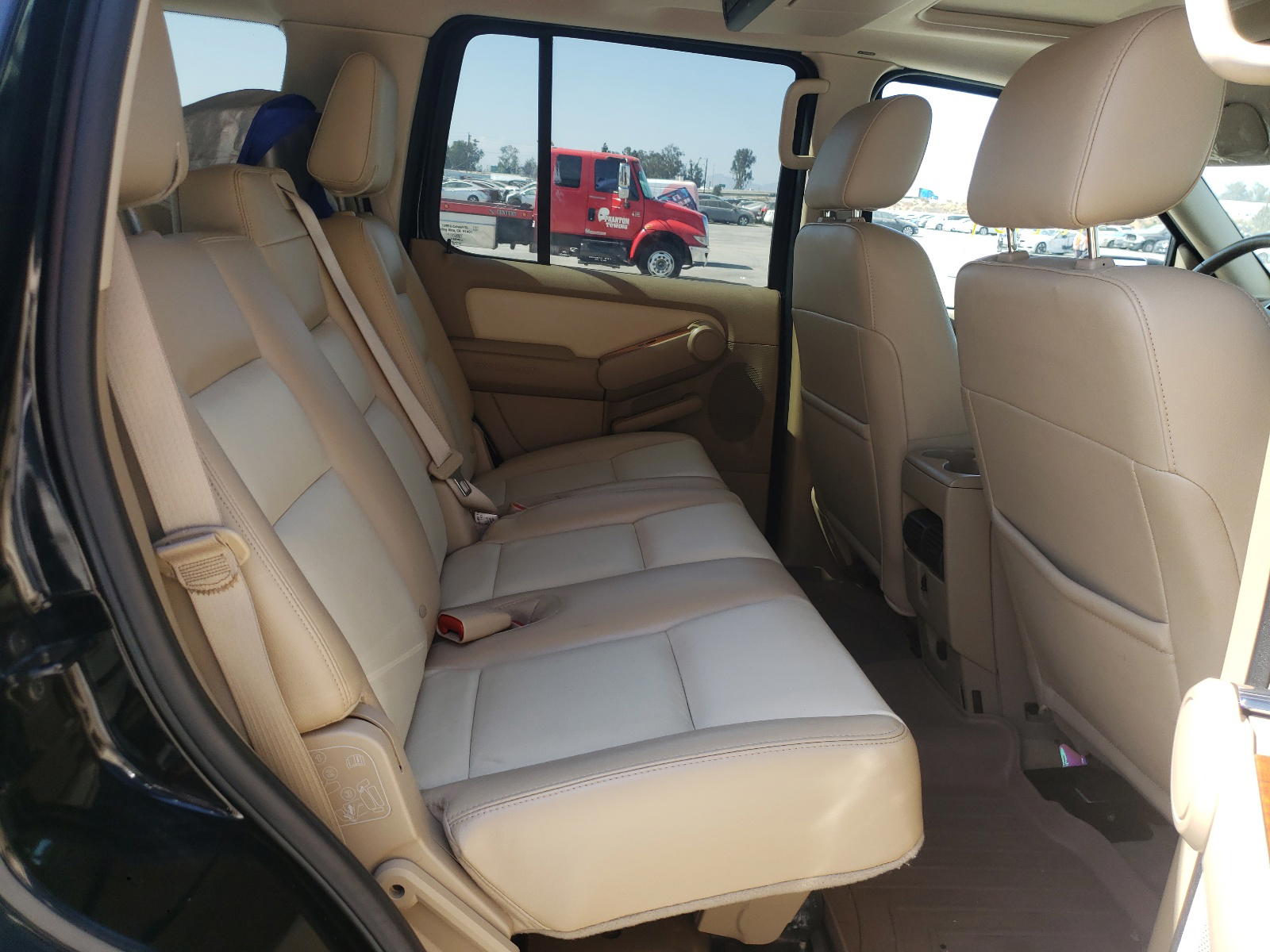 Photo 6 from auction – 2008 FORD EXPLORER E with VIN 1FMEU74878UA29658