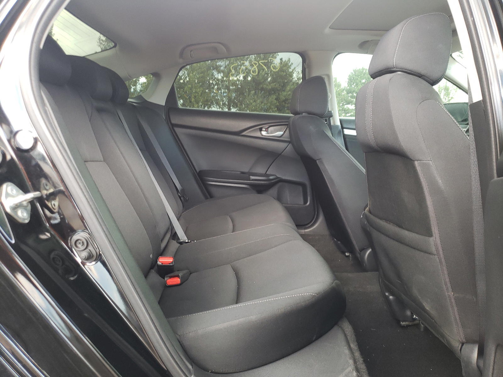 Photo 6 from auction – 2019 HONDA CIVIC EX with VIN 2HGFC2F71KH041190