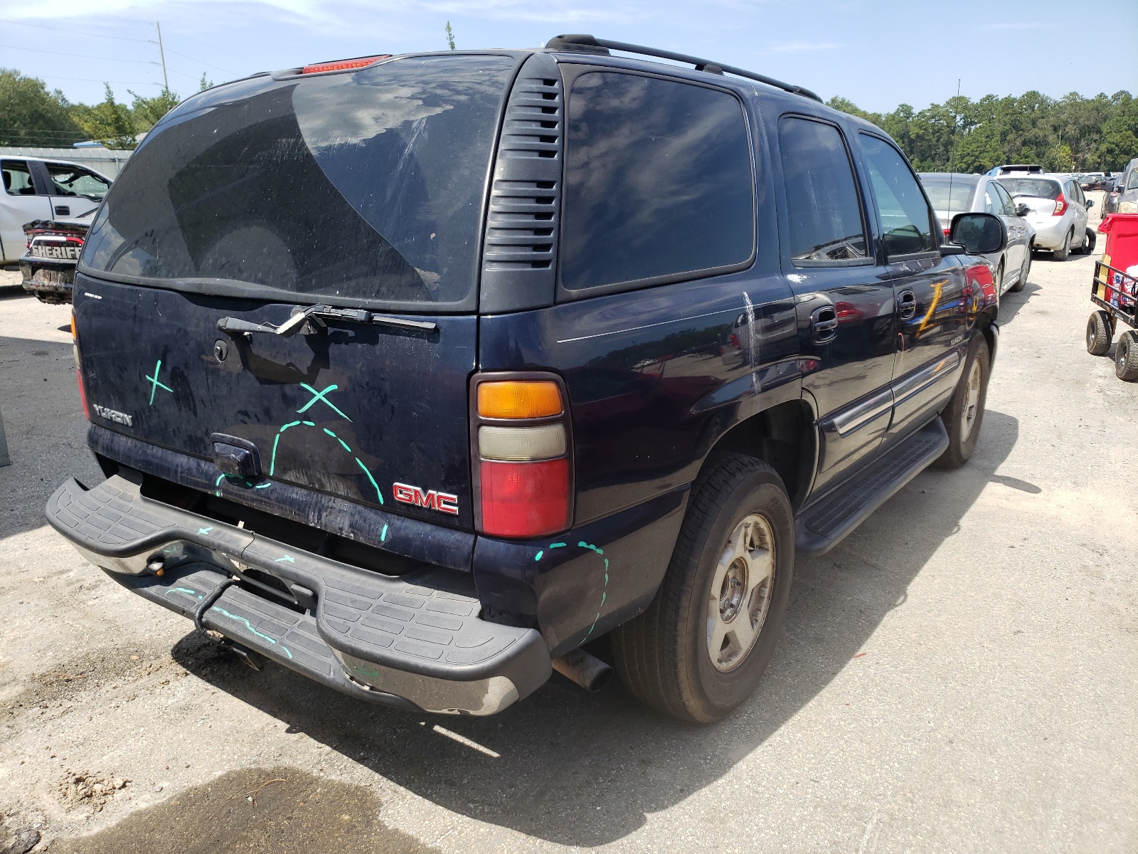 Photo 4 from auction – 2004 GMC YUKON with VIN 1GKEC13V64J155442