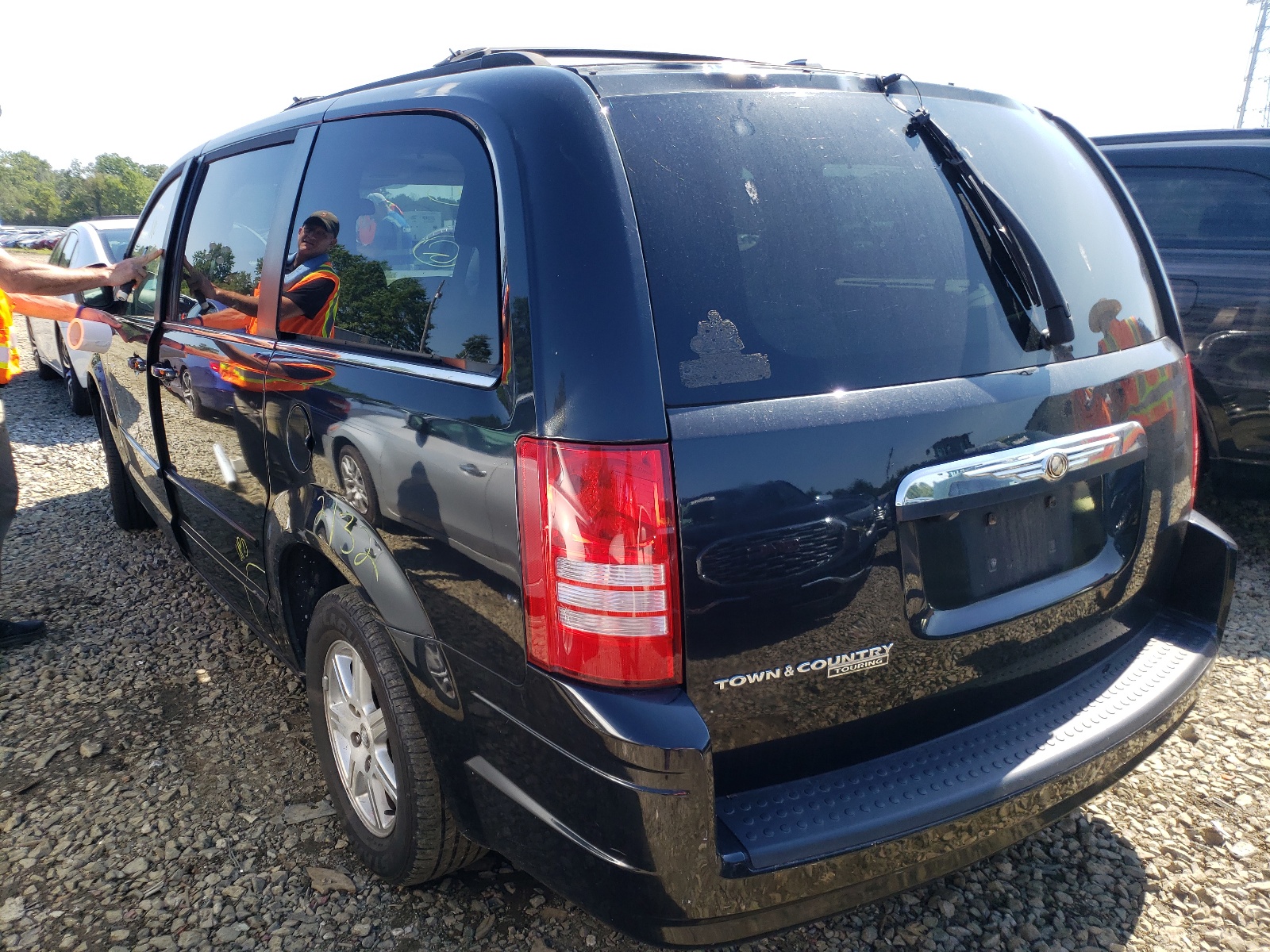 Photo 3 from auction – 2008 CHRYSLER TOWN & COU with VIN 2A8HR54P78R843636
