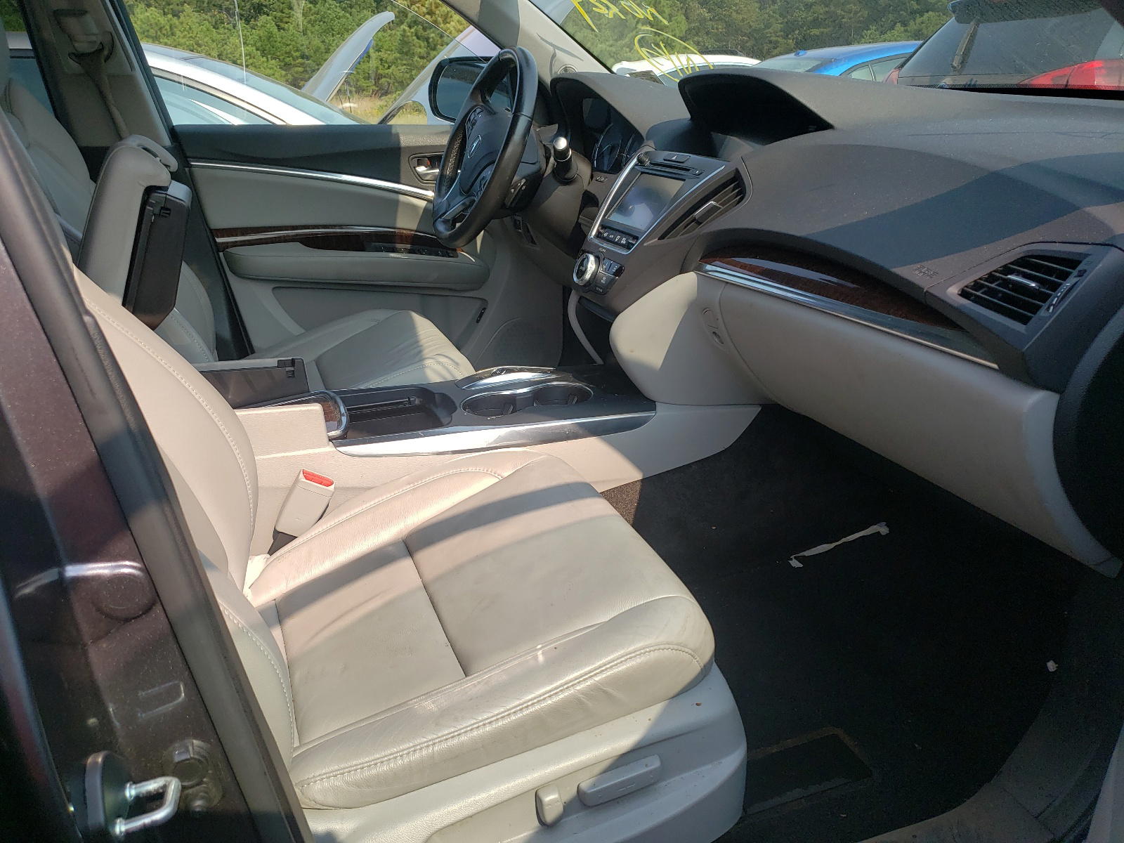Photo 5 from auction – 2017 ACURA MDX TECHNO with VIN 5FRYD4H58HB032883
