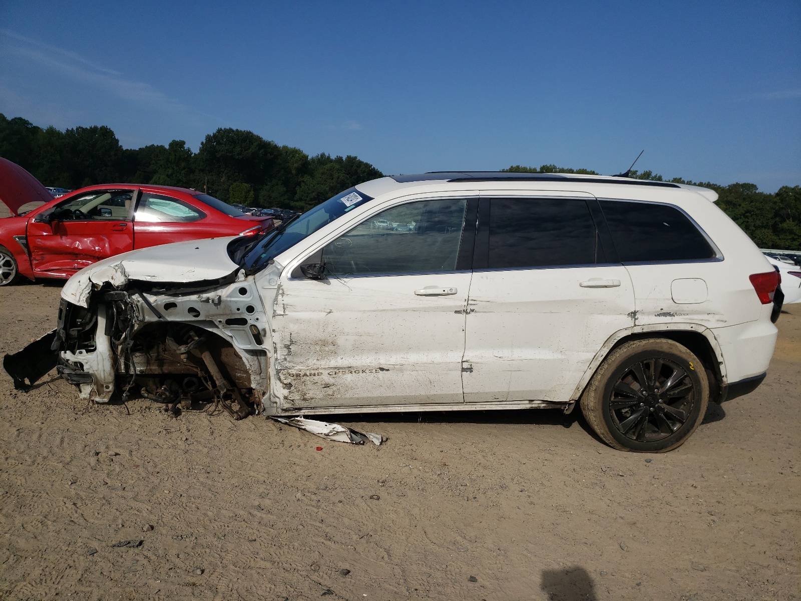 Photo 9 from auction – 2012 JEEP GRAND CHER with VIN 1C4RJFAT0CC335147