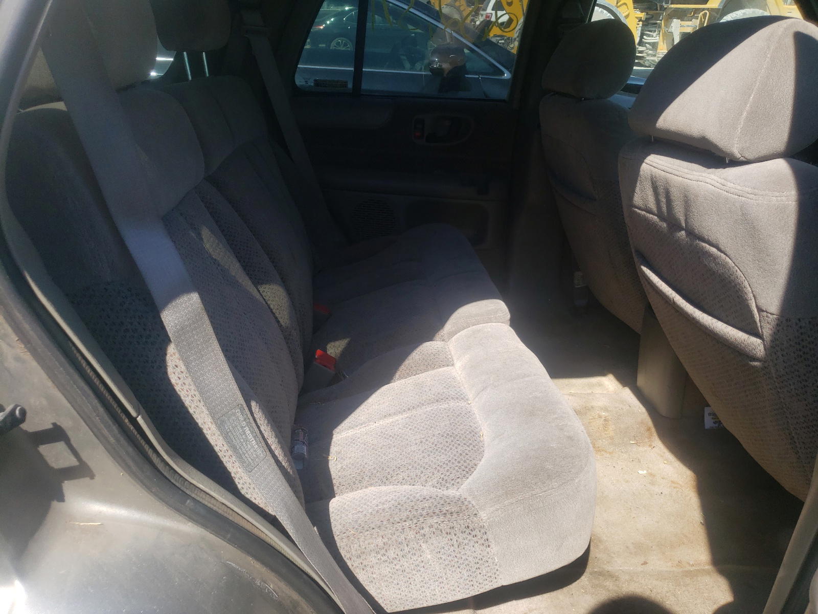 Photo 6 from auction – 2000 CHEVROLET BLAZER with VIN 1GNDT13W4Y2138372