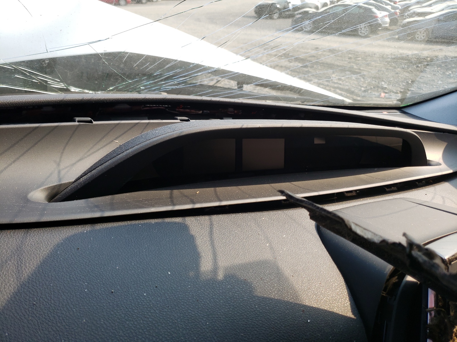 Photo 8 from auction – 2018 TOYOTA PRIUS with VIN JTDKARFUXJ3064826
