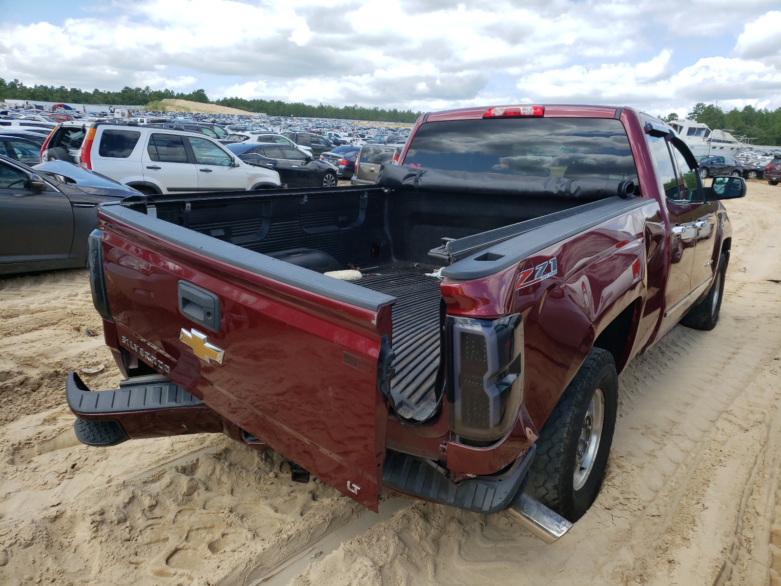 Photo 4 from auction – 2017 CHEVROLET SILVERADO with VIN 1GCVKREC6HZ174251
