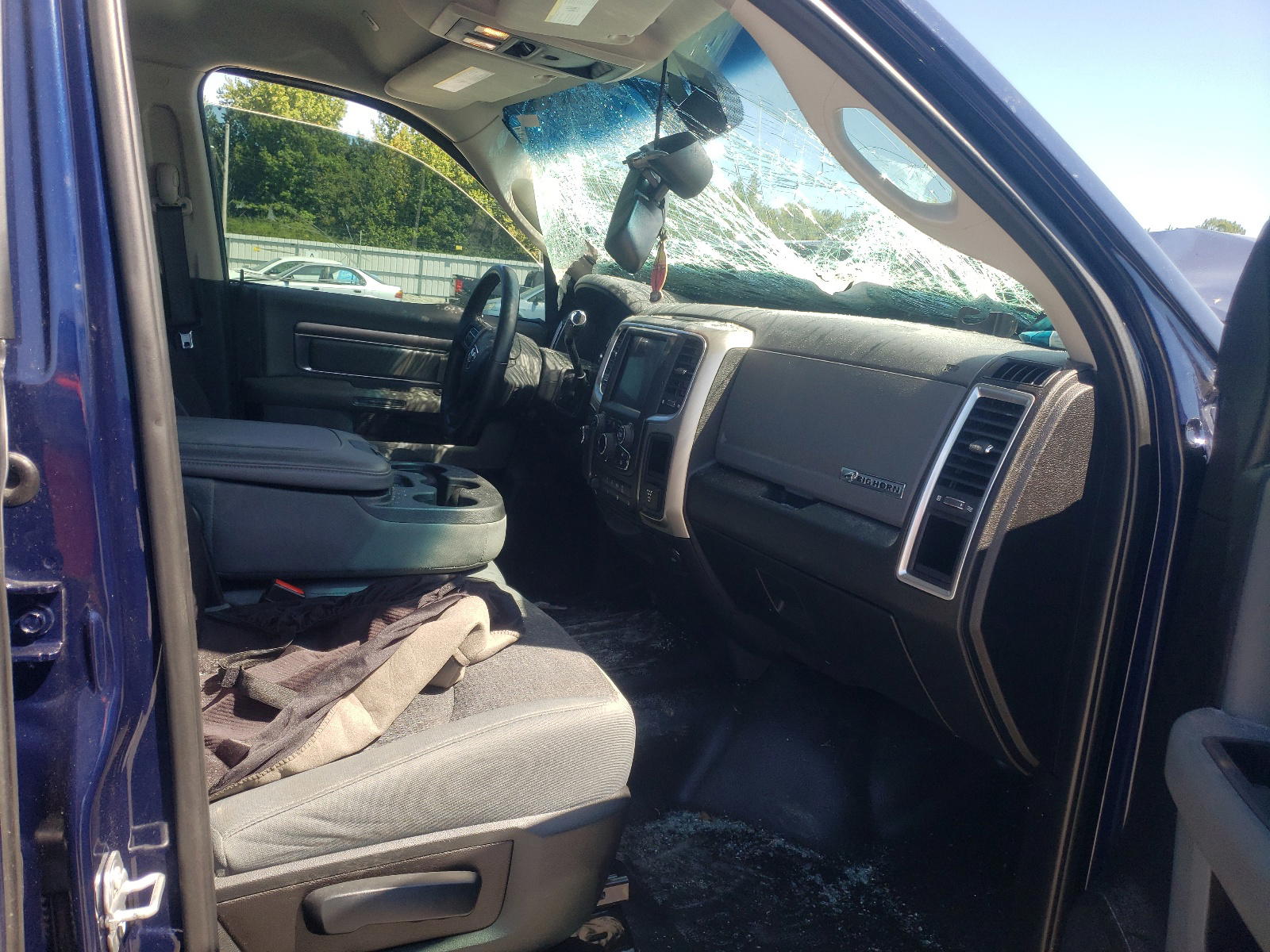 Photo 5 from auction – 2018 RAM 2500 SLT with VIN 3C6UR5DL5JG393569