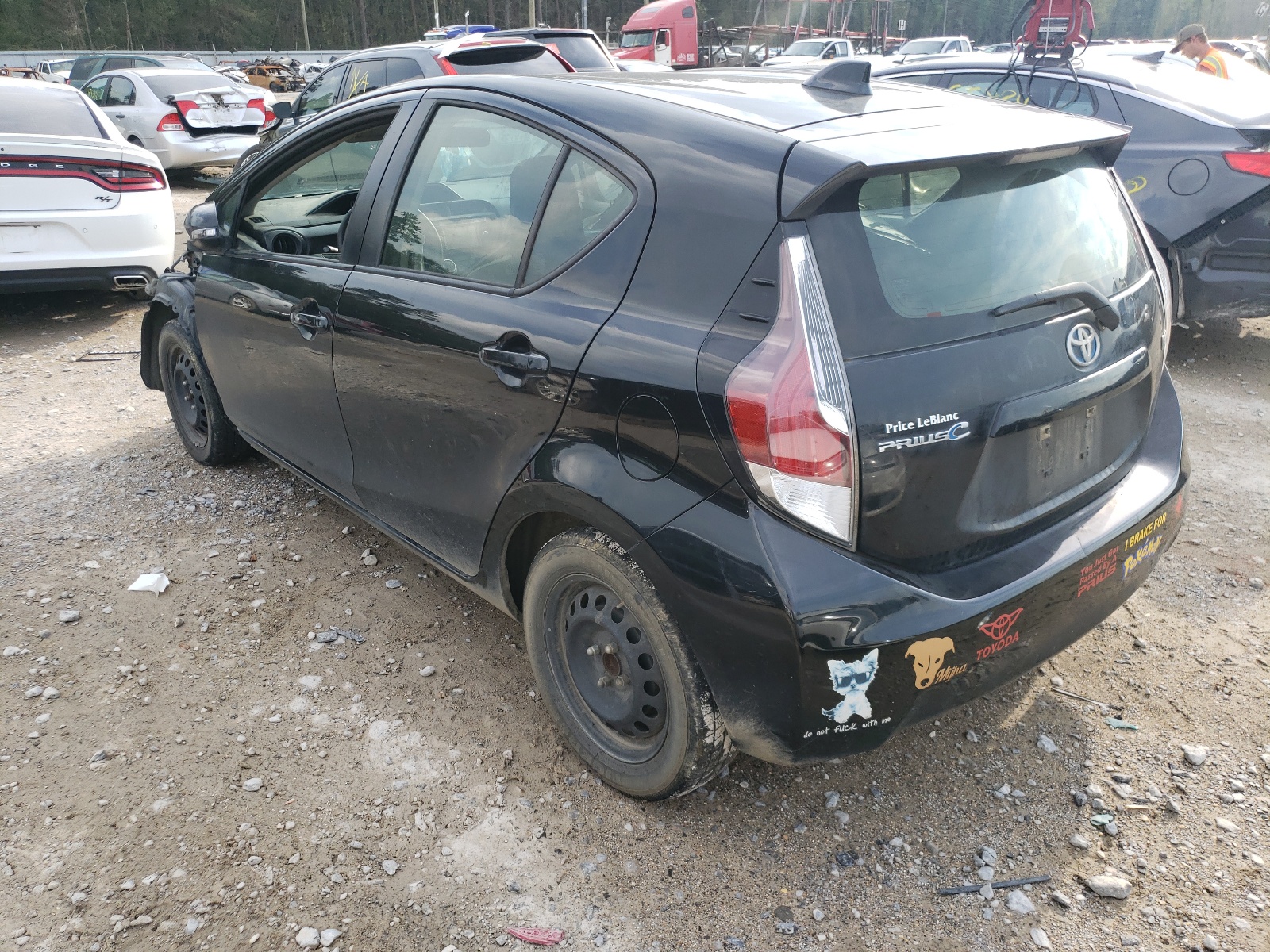 Photo 3 from auction – 2016 TOYOTA PRIUS C with VIN JTDKDTB35G1590433