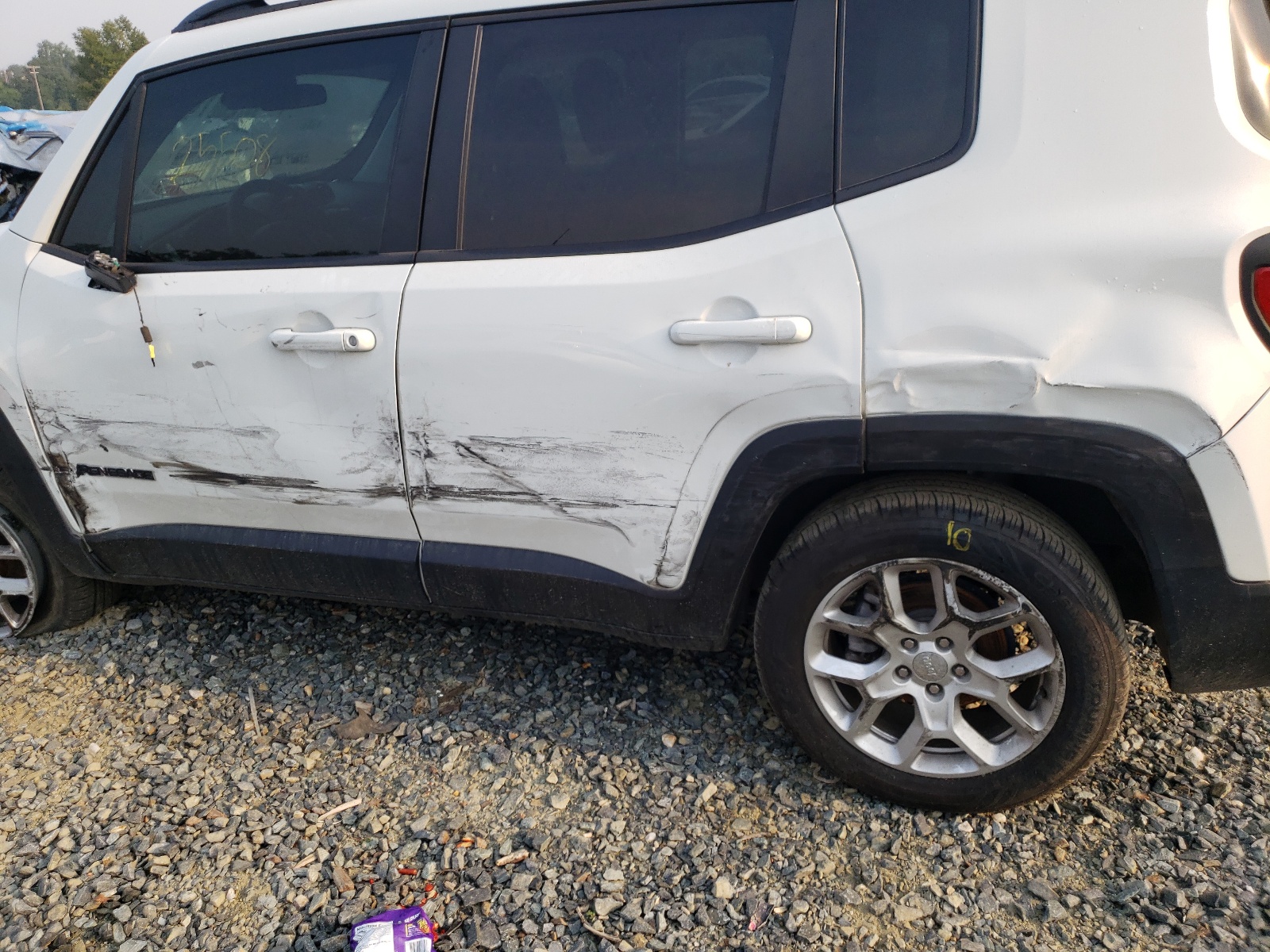 Photo 9 from auction – 2018 JEEP RENEGADE L with VIN ZACCJBBB4JPJ23376