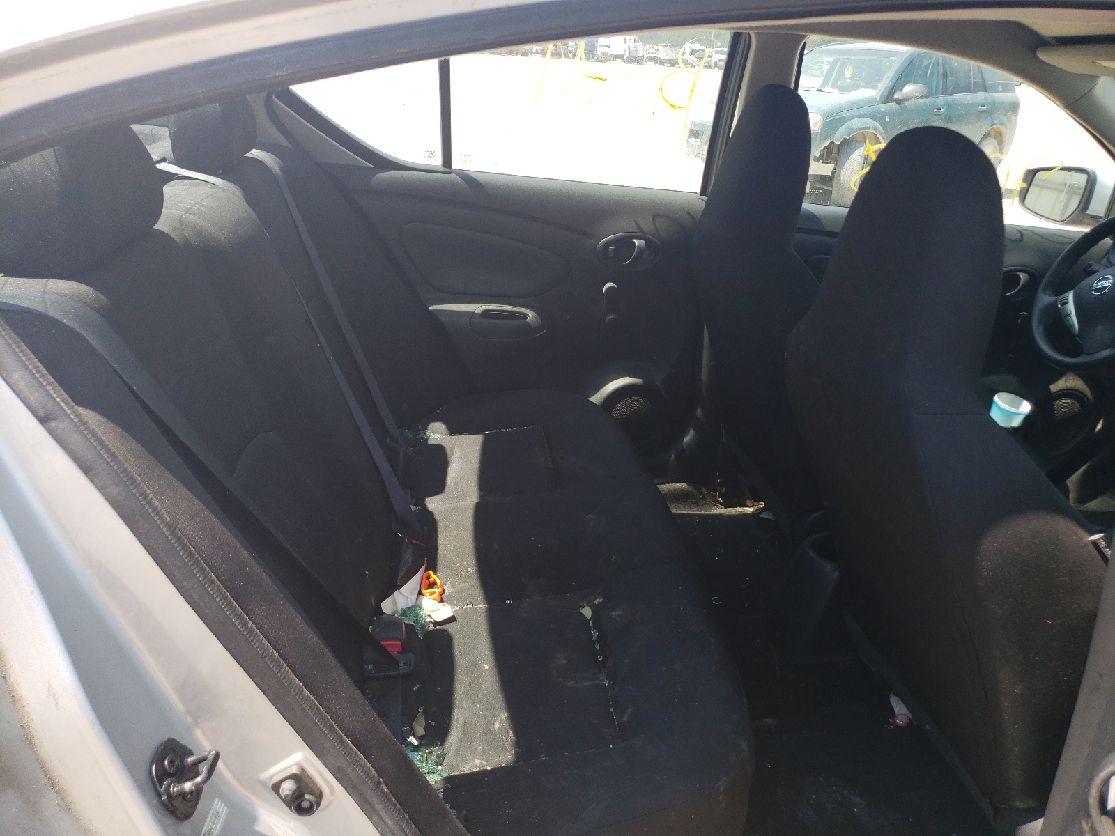 Photo 6 from auction – 2017 NISSAN VERSA S with VIN 3N1CN7AP8HL807659