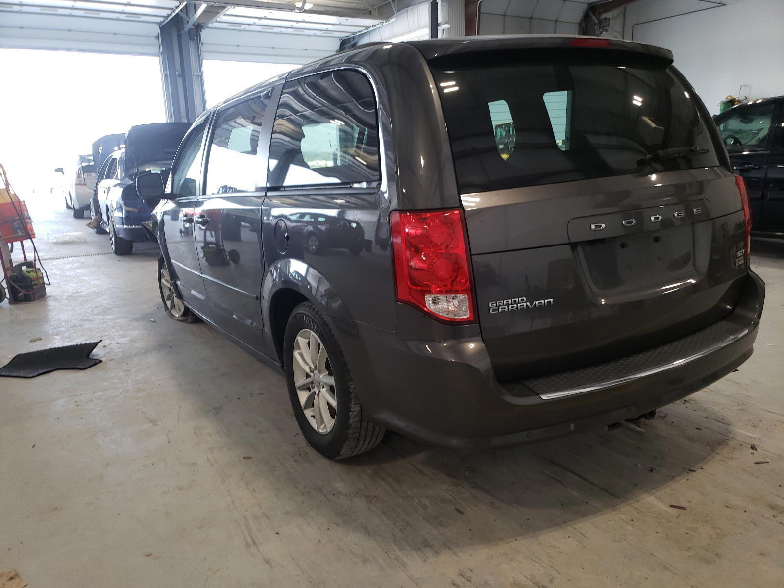 Photo 3 from auction – 2016 DODGE GRAND CARA with VIN 2C4RDGCG0GR354890