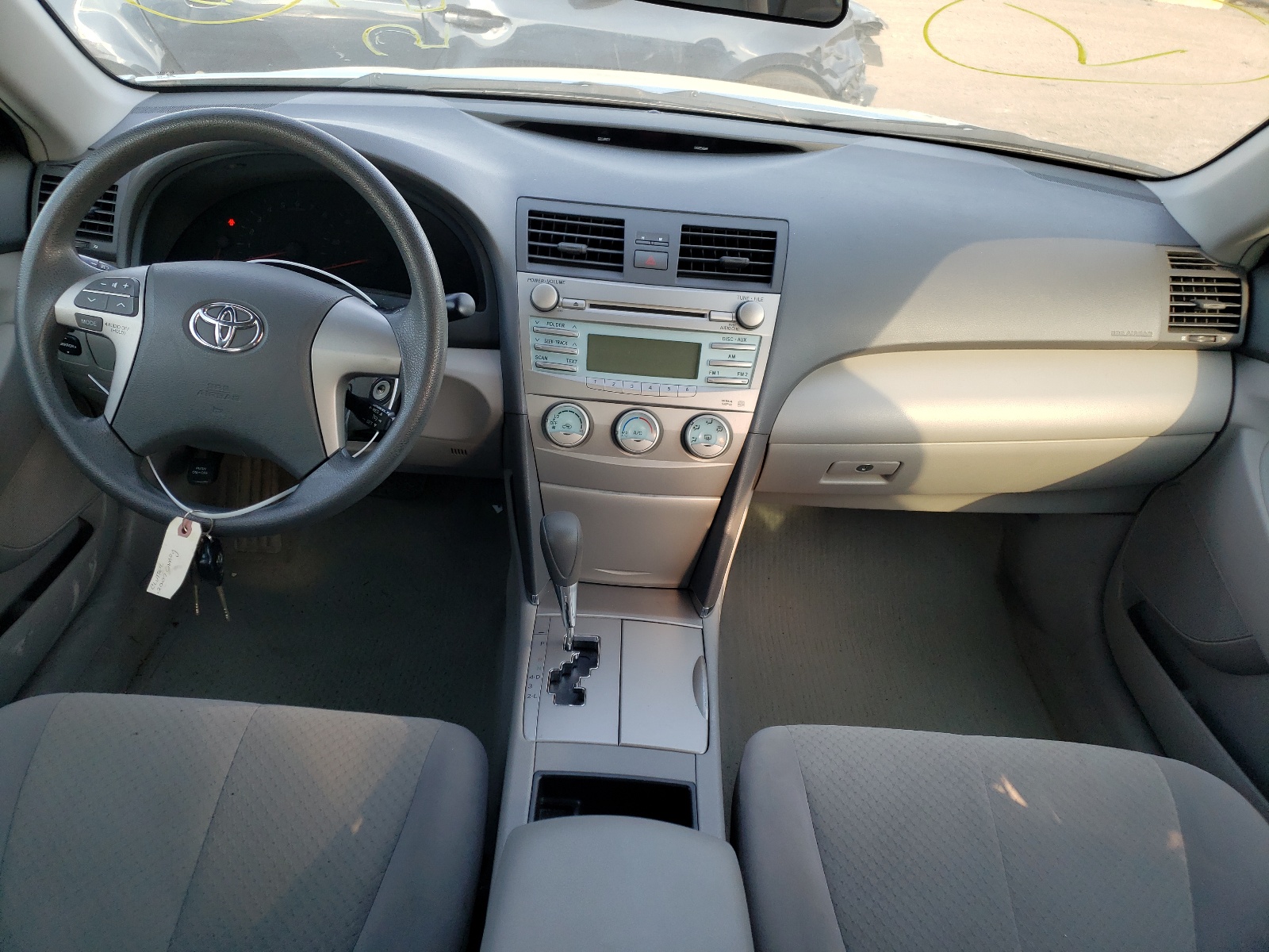 Photo 9 from auction – 2007 TOYOTA CAMRY with VIN 4T1BE46KX7U504001