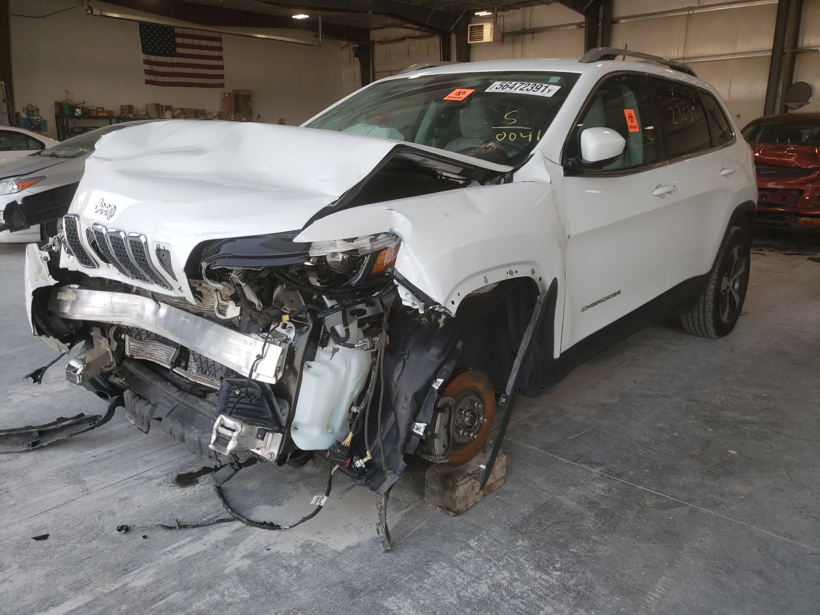 Photo 2 from auction – 2019 JEEP CHEROKEE L with VIN 1C4PJMDN0KD170041