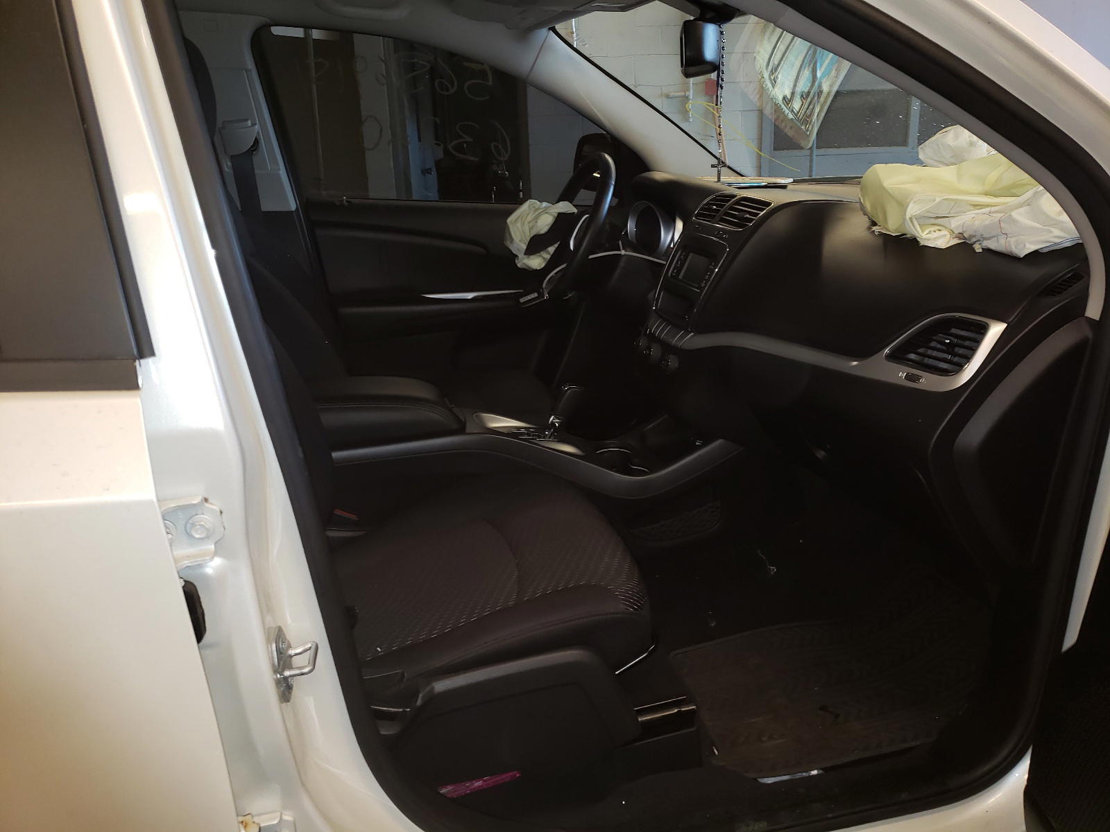 Photo 5 from auction – 2017 DODGE JOURNEY SE with VIN 3C4PDCAB5HT708893