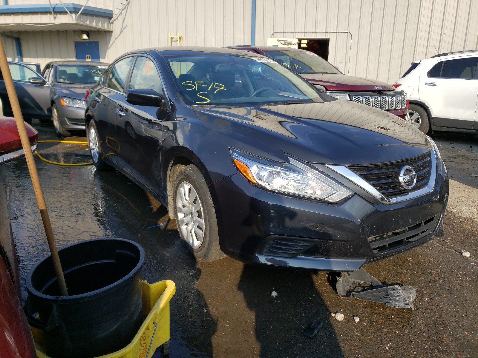 NISSAN ALTIMA 2.5 2017 with VIN 1N4AL3AP0HC294394 - Photo from auction