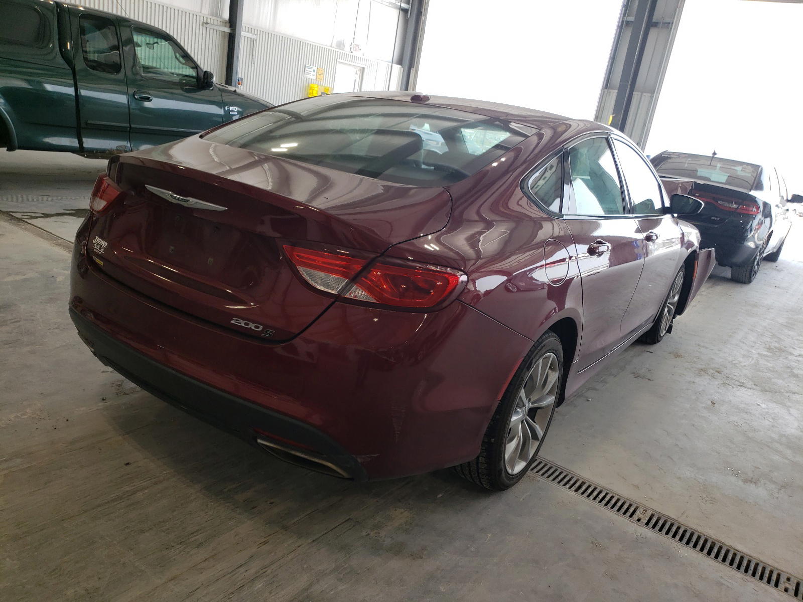Photo 4 from auction – 2015 CHRYSLER 200 S with VIN 1C3CCCBB2FN613242
