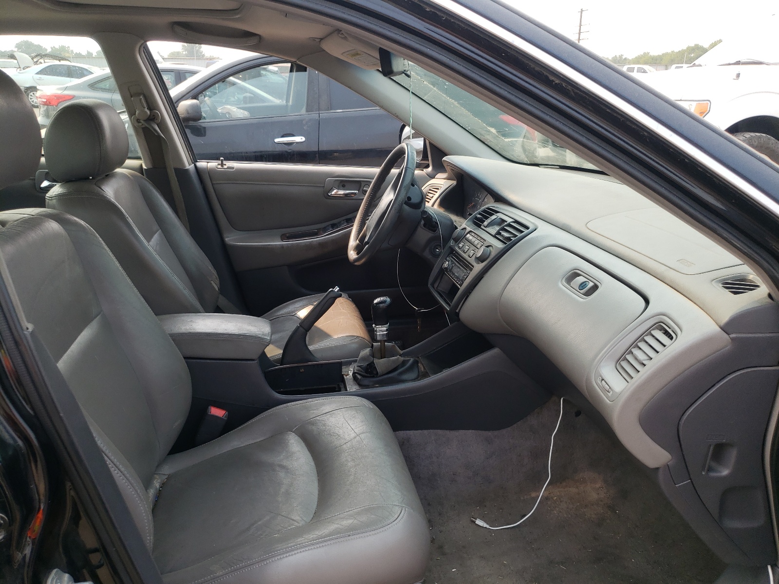 Photo 5 from auction – 2000 HONDA ACCORD EX with VIN 1HGCG5560YA090700