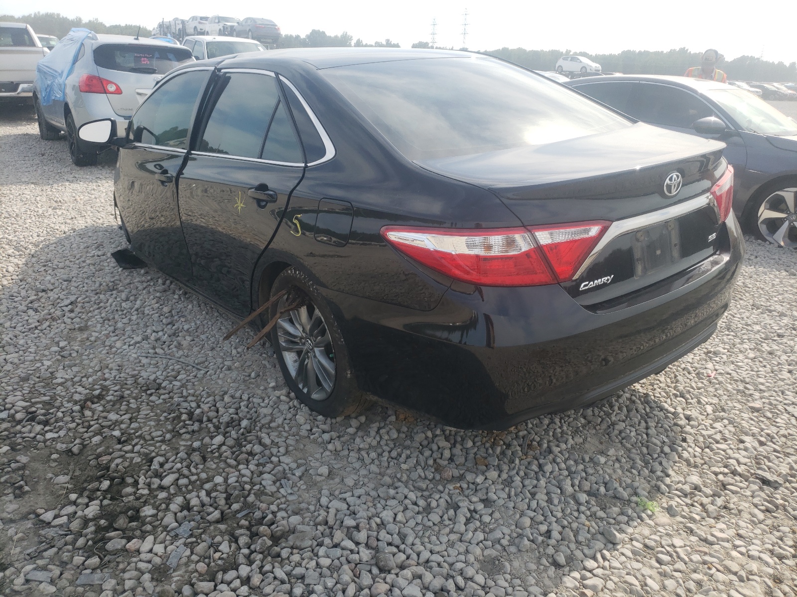 Photo 3 from auction – 2017 TOYOTA CAMRY LE with VIN 4T1BF1FK0HU412215