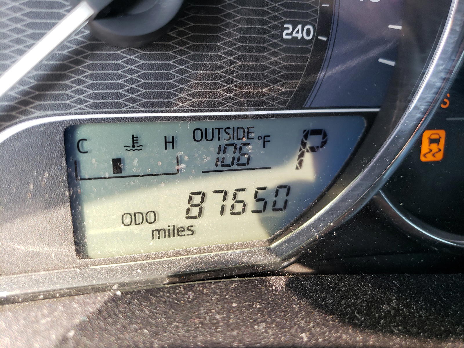 Photo 8 from auction – 2014 TOYOTA COROLLA L with VIN 5YFBURHE4EP117465