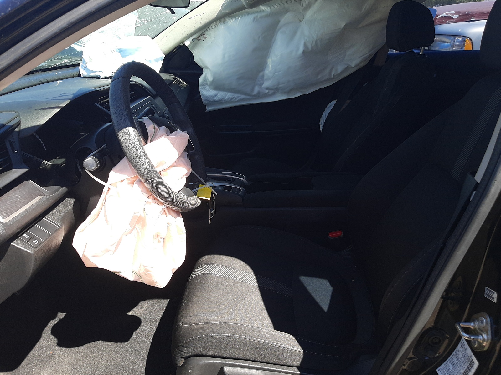 Photo 5 from auction – 2016 HONDA CIVIC LX with VIN 2HGFC2F5XGH543069