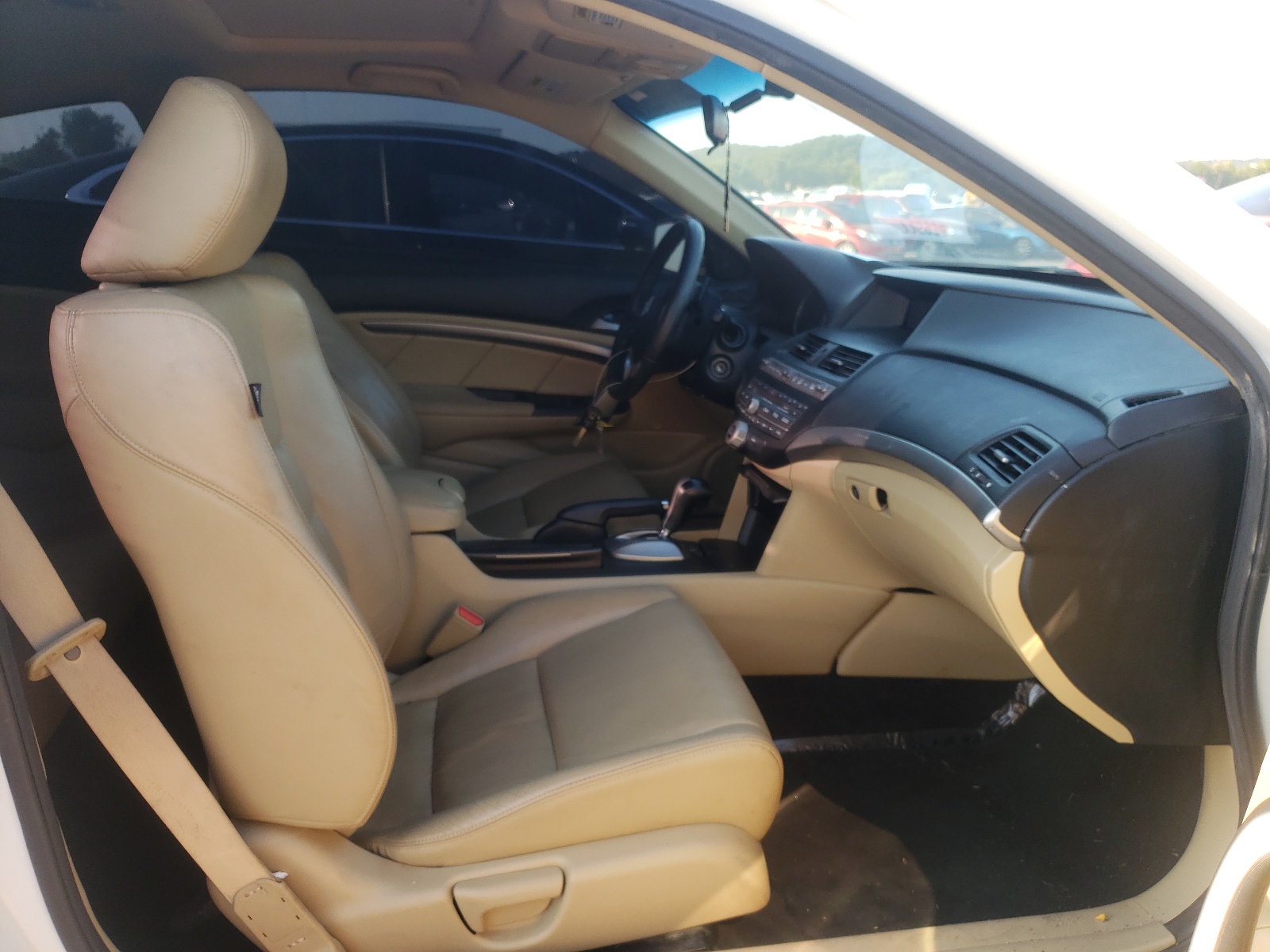 Photo 5 from auction – 2012 HONDA ACCORD EXL with VIN 1HGCS2B8XCA010881