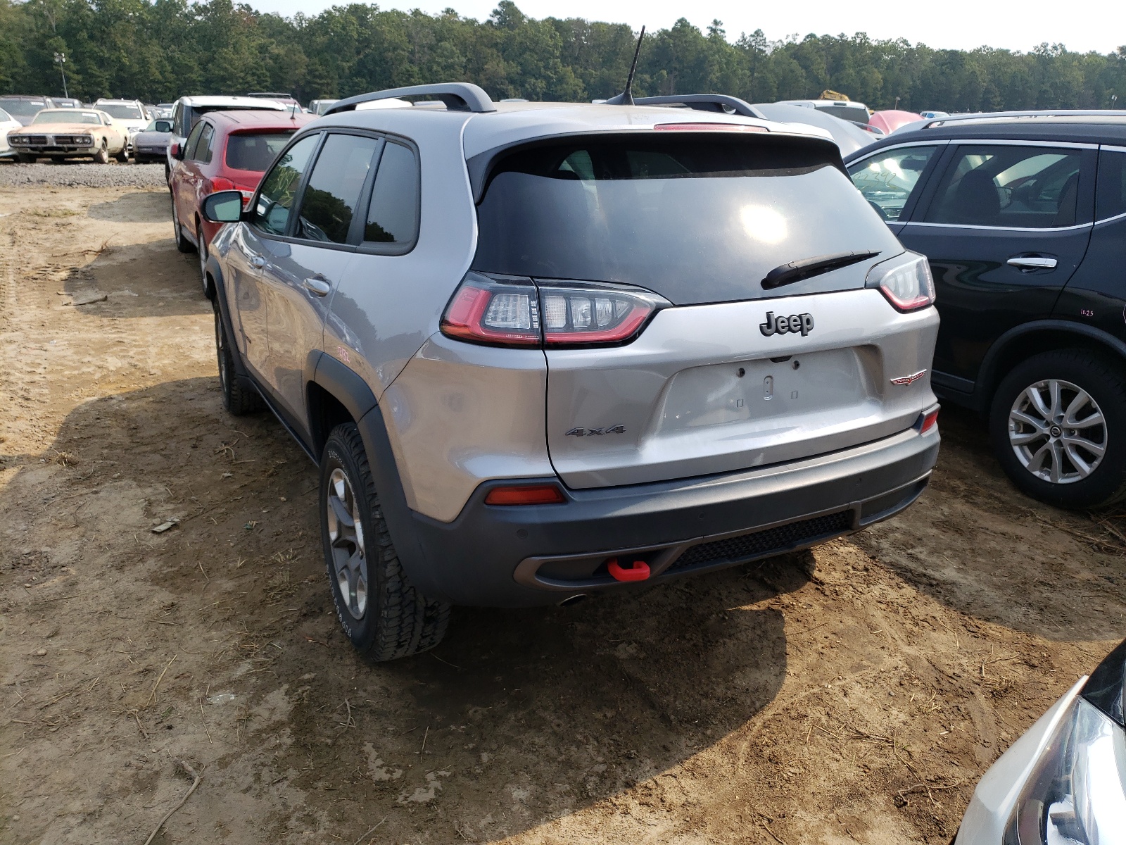 Photo 3 from auction – 2019 JEEP CHEROKEE T with VIN 1C4PJMBXXKD298548
