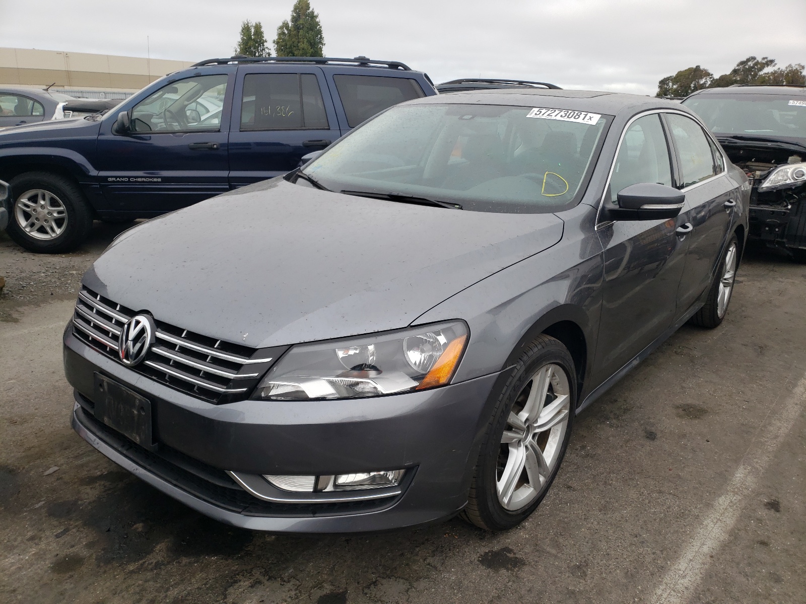 Photo 2 from auction – 2013 VOLKSWAGEN PASSAT SE with VIN 1VWBM7A36DC009656