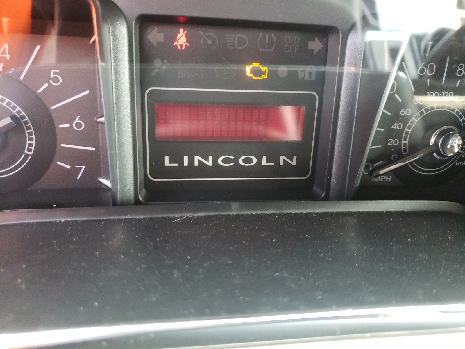 Photo 8 from auction – 2007 LINCOLN NAVIGATOR with VIN 5LMFU28507LJ21090