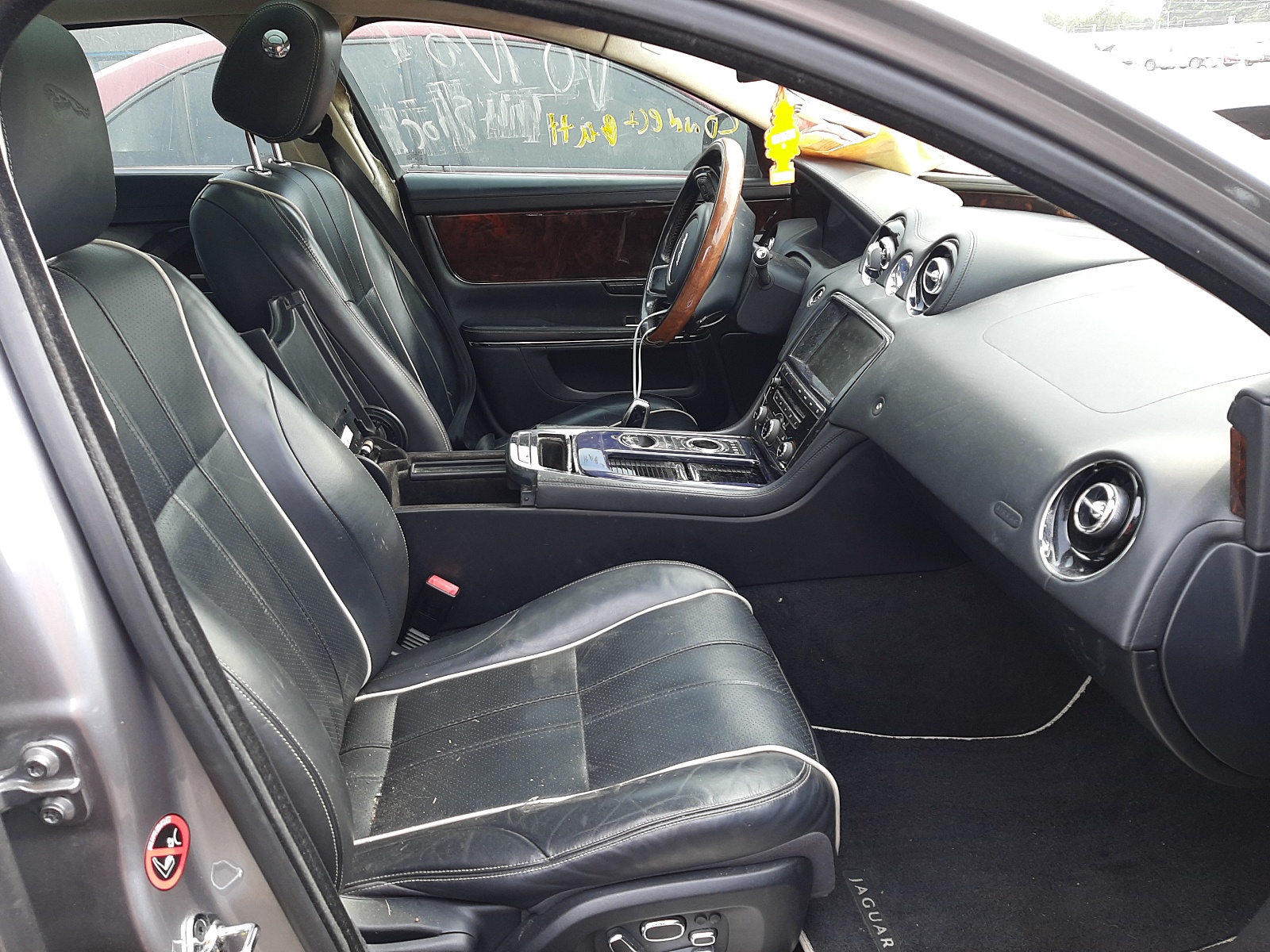 Photo 5 from auction – 2012 JAGUAR XJL SUPERC with VIN SAJWA2GE8CMV33717