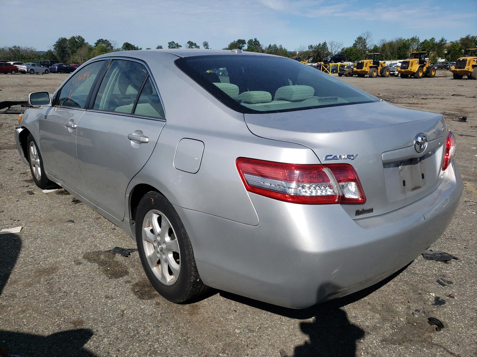 Photo 3 from auction – 2011 TOYOTA CAMRY BASE with VIN 4T1BF3EK1BU203490