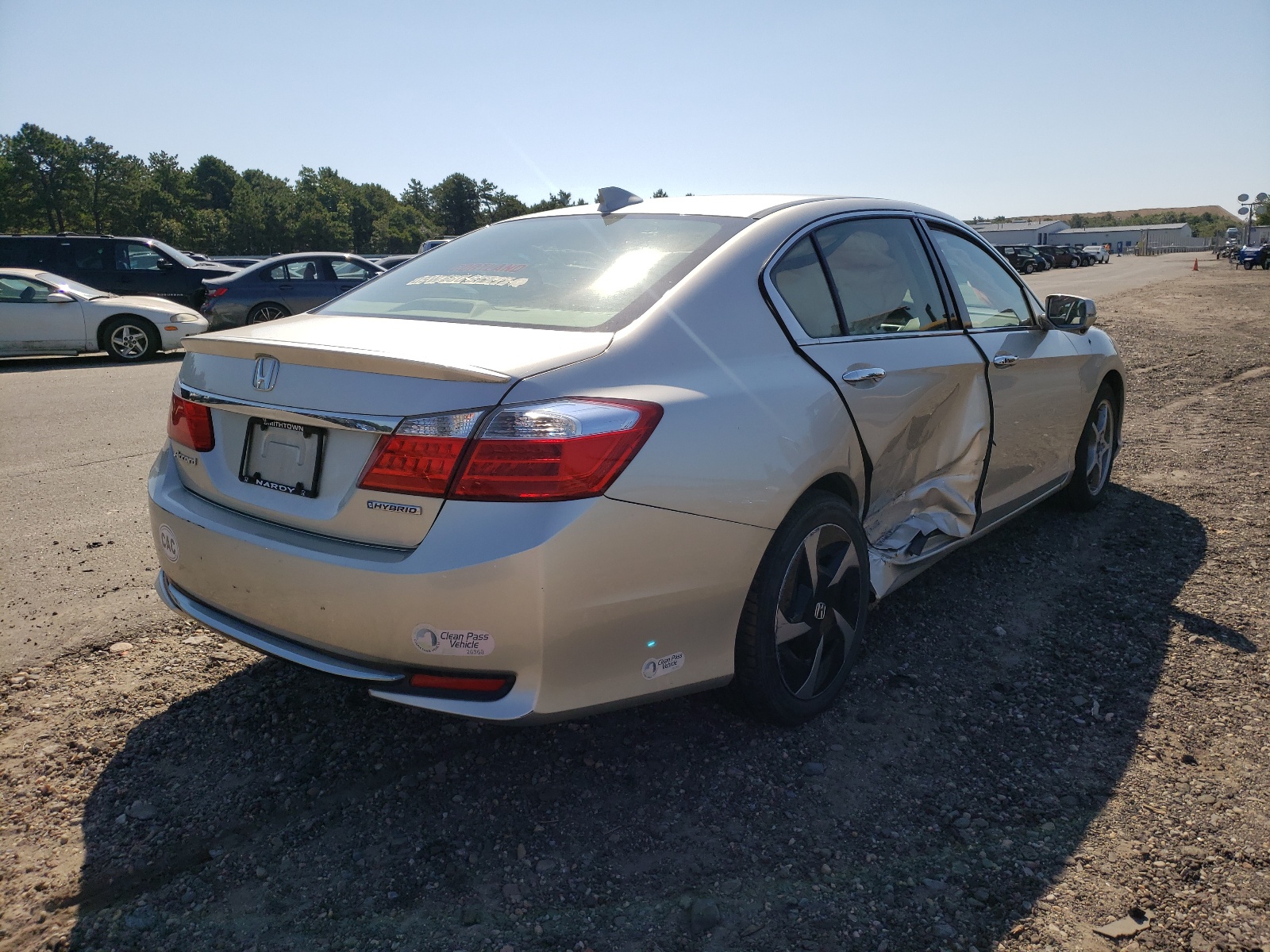 Photo 4 from auction – 2014 HONDA ACCORD PLU with VIN JHMCR5F77EC000683