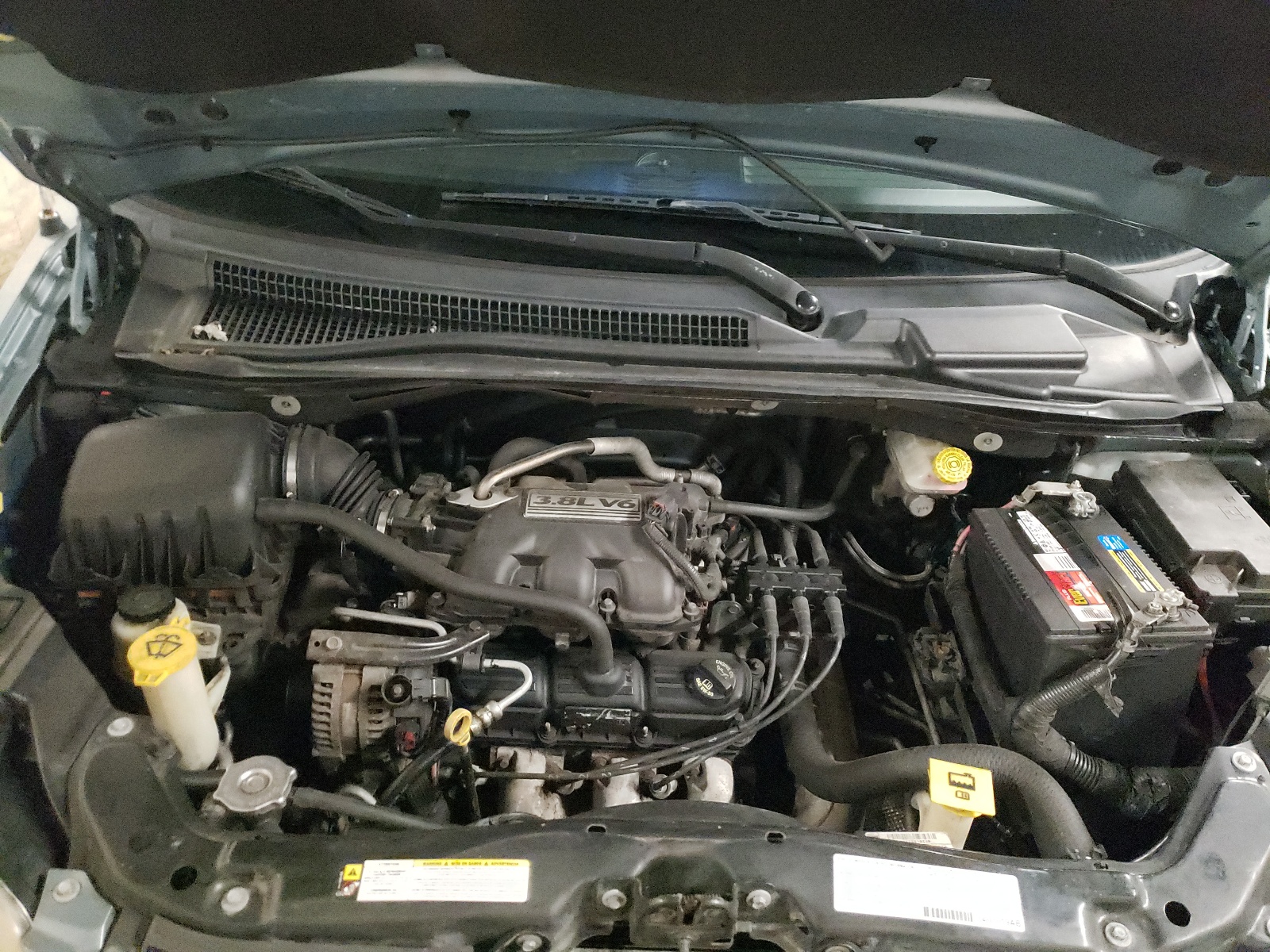 Photo 7 from auction – 2008 CHRYSLER TOWN & COU with VIN 2A8HR54PX8R681422