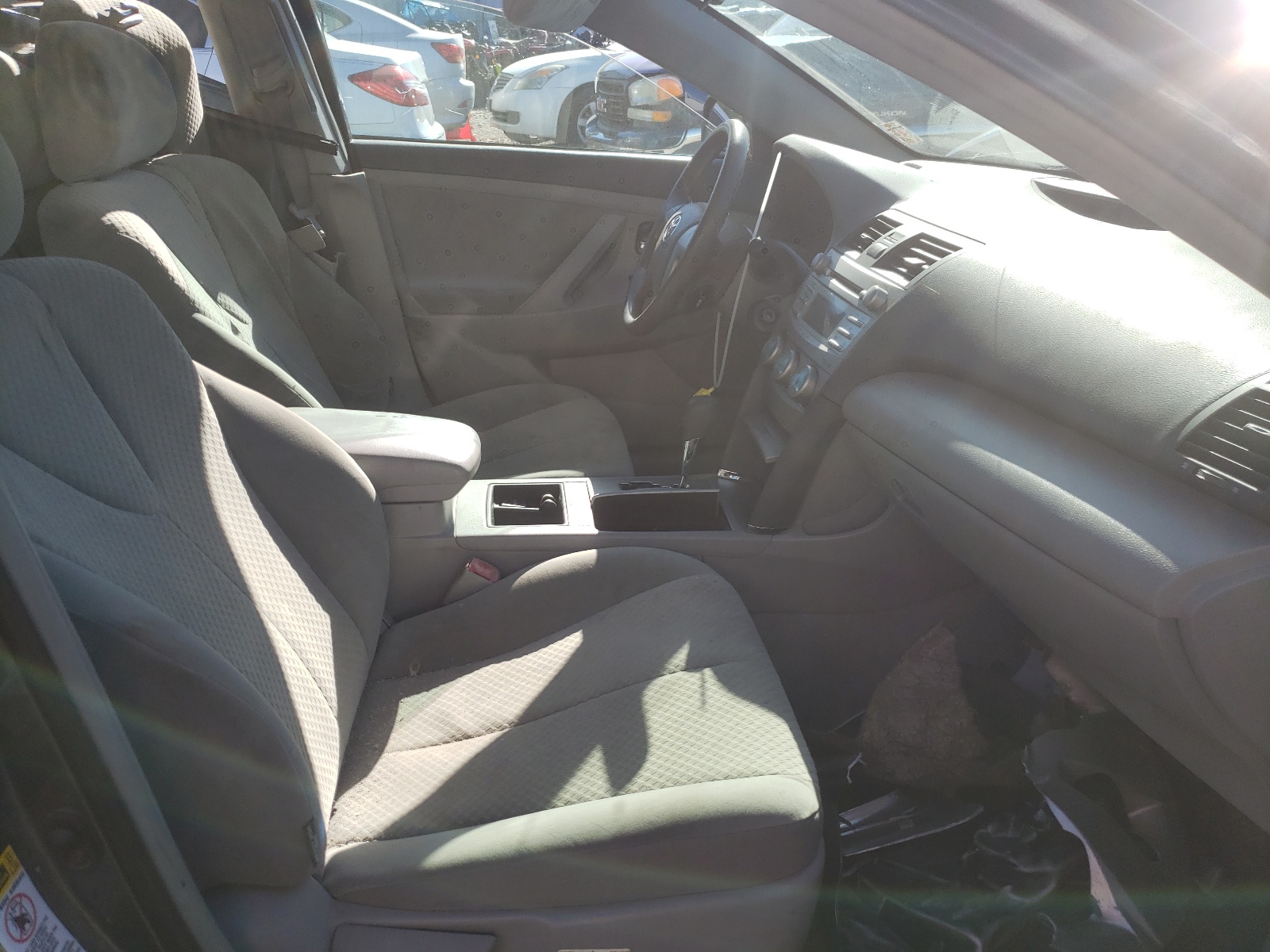 Photo 5 from auction – 2007 TOYOTA CAMRY CE with VIN 4T1BE46K17U103369