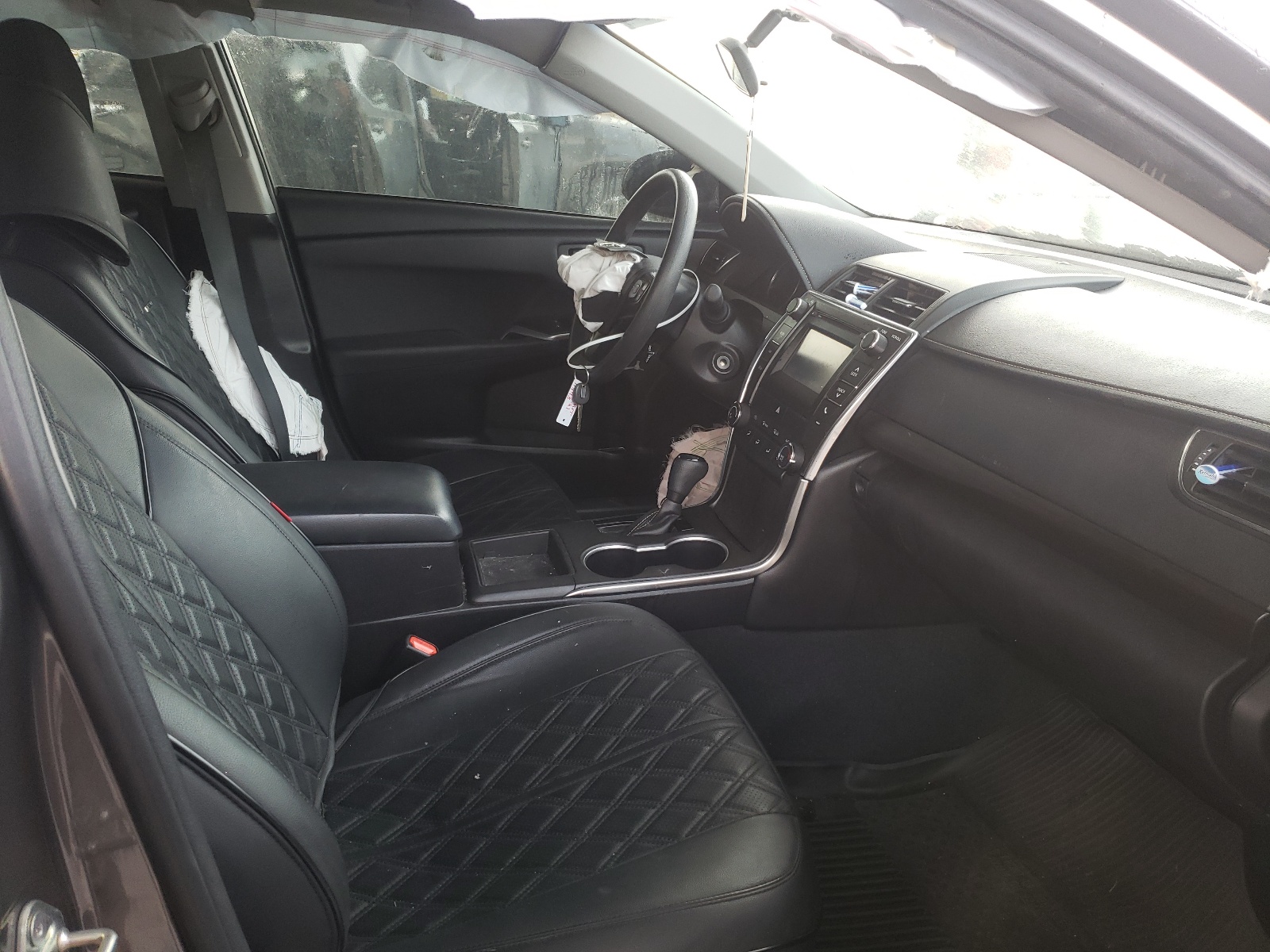 Photo 5 from auction – 2017 TOYOTA CAMRY LE with VIN 4T1BF1FK0HU344353