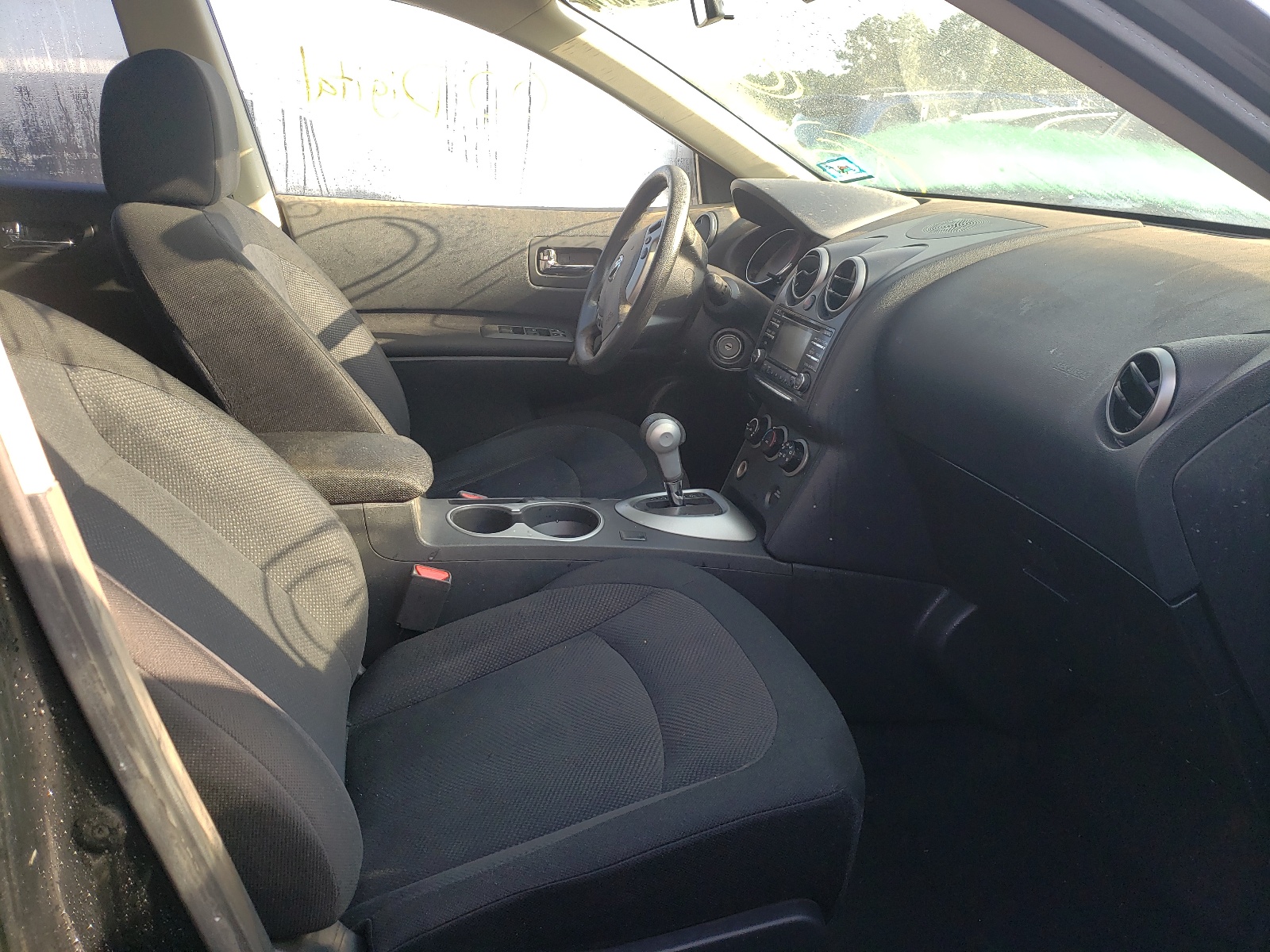Photo 5 from auction – 2013 NISSAN ROGUE S with VIN JN8AS5MV2DW601919