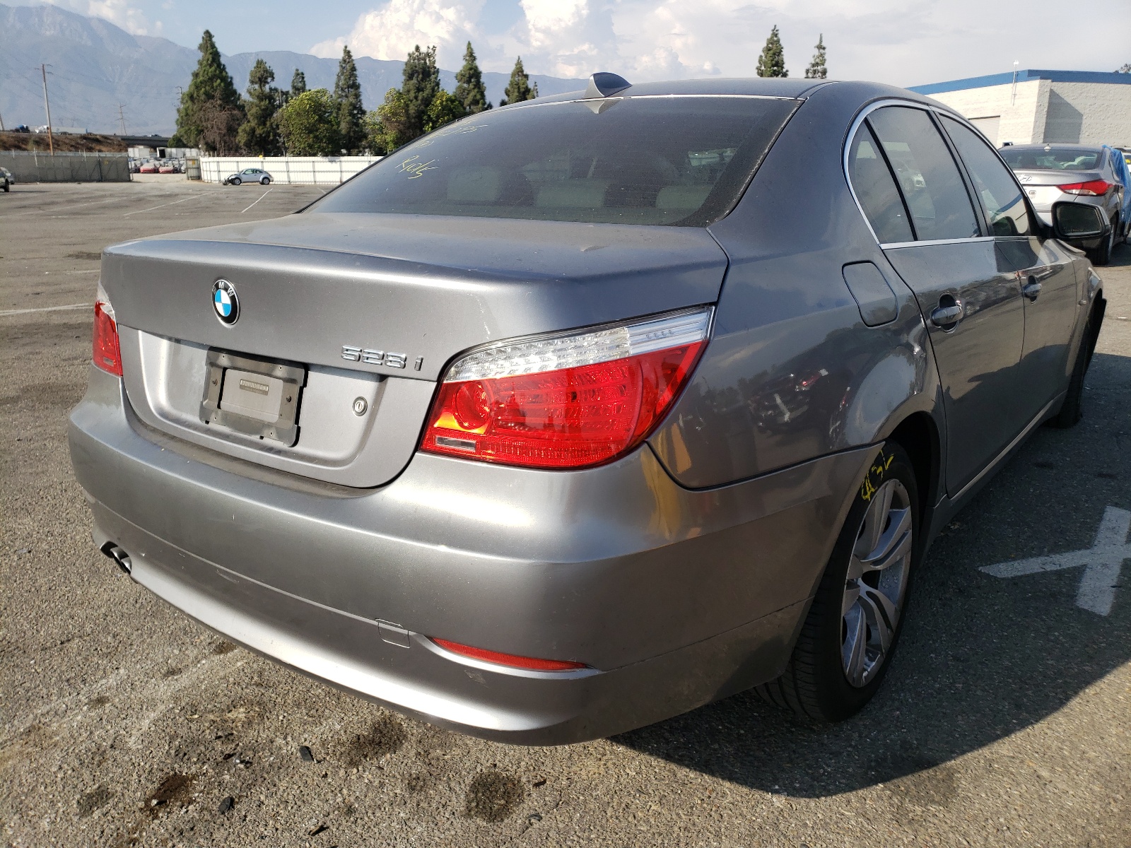 Photo 14 from auction – 2010 BMW 528 I with VIN WBANU5C5XAC365958