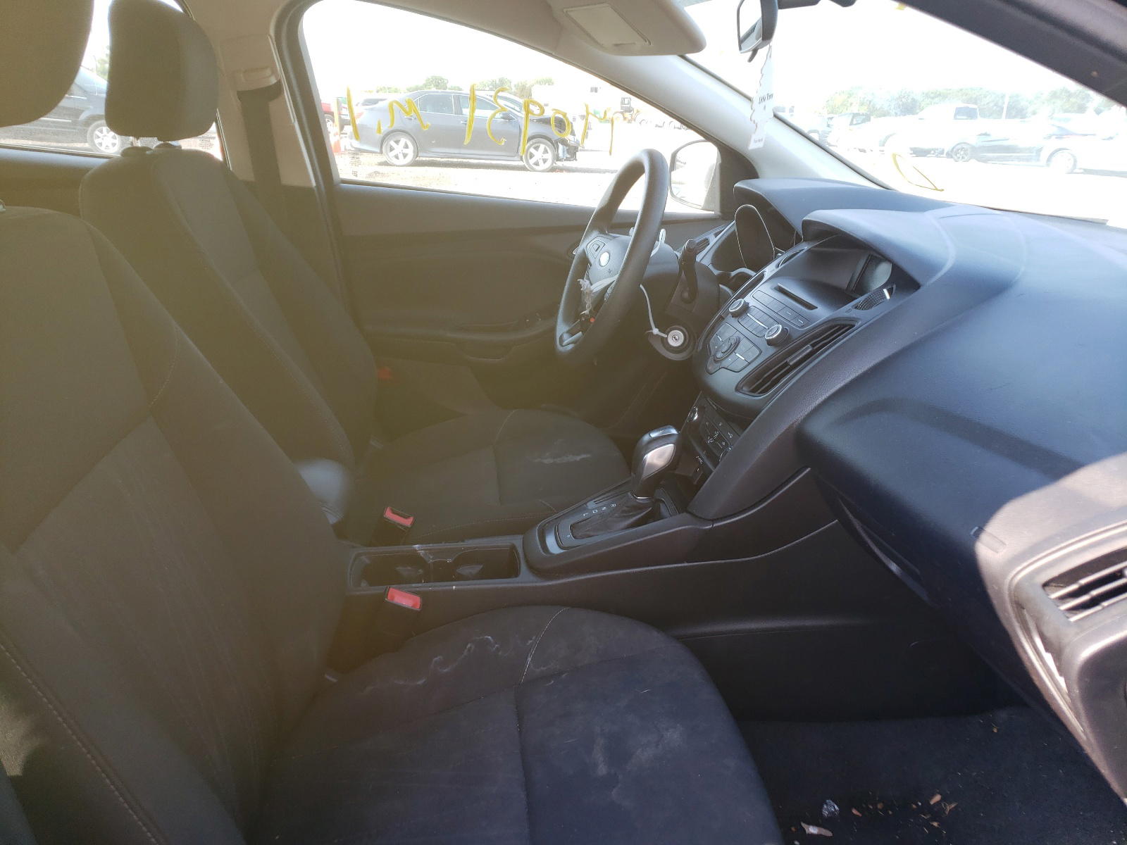 Photo 5 from auction – 2015 FORD FOCUS SE with VIN 1FADP3K28FL325392